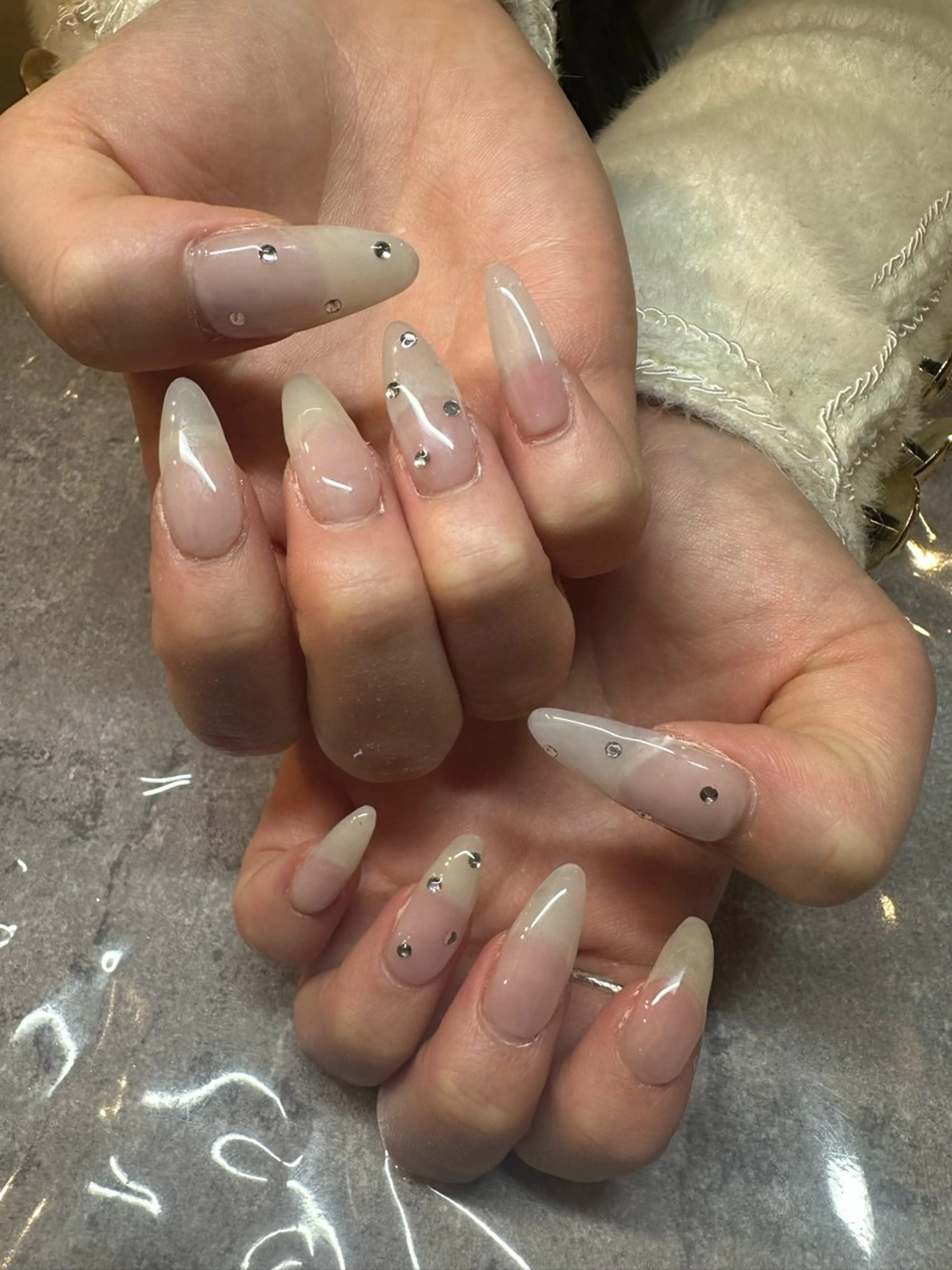 ネイル 長さ出し ラメ(グリッター) ラメグラデーション マグネットネイル ワンカラーネイル Salon cleve所属・Nami .Oのネイルデザイン