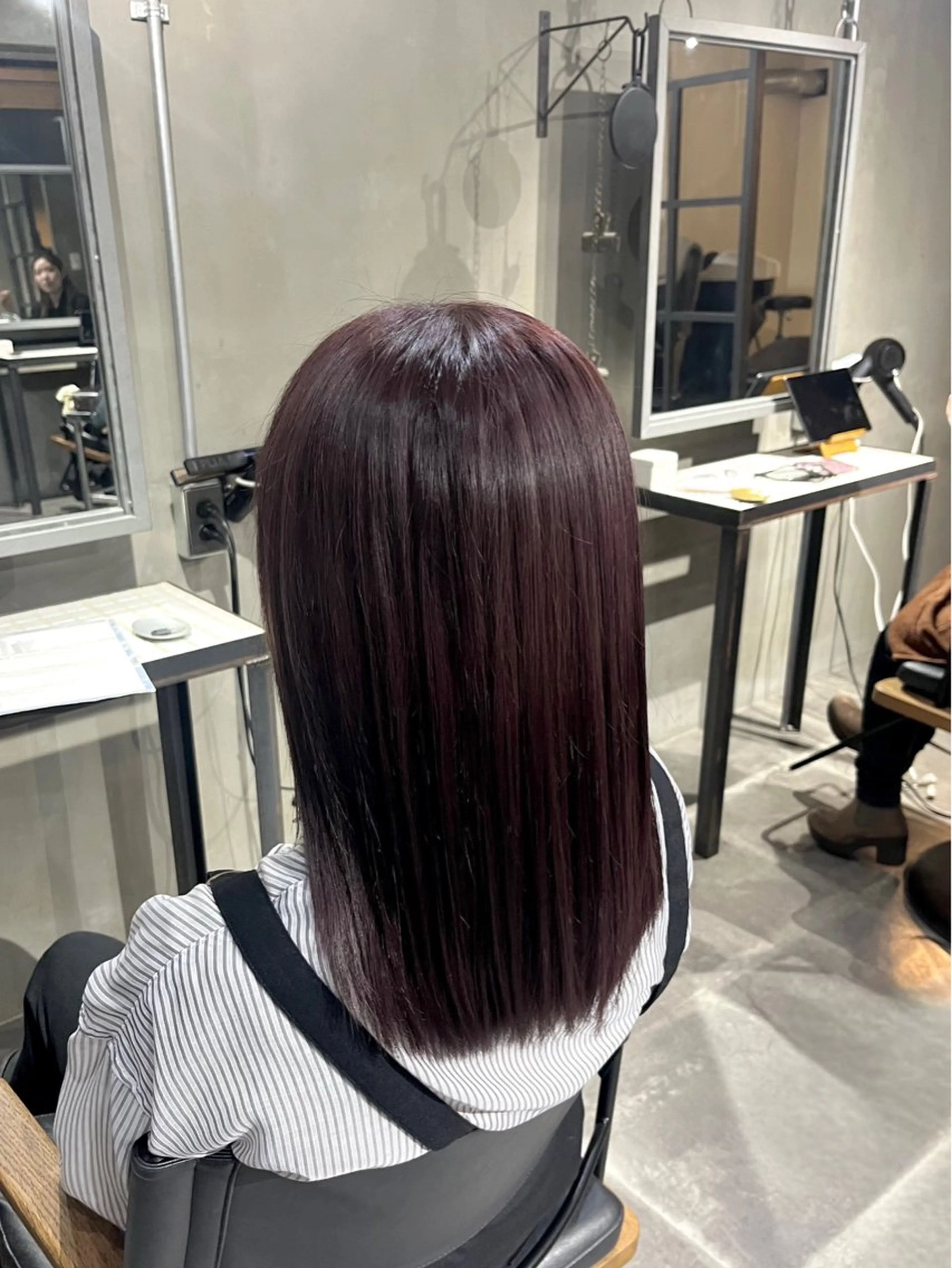 ミディアム カラー ブリーチ 透明感カラー ラベンダーカラー ピンクカラー ピンクラベンダー ヘアカラー トリートメント 🫧透明感カラー🫧 小亀 日菜のヘアスタイル