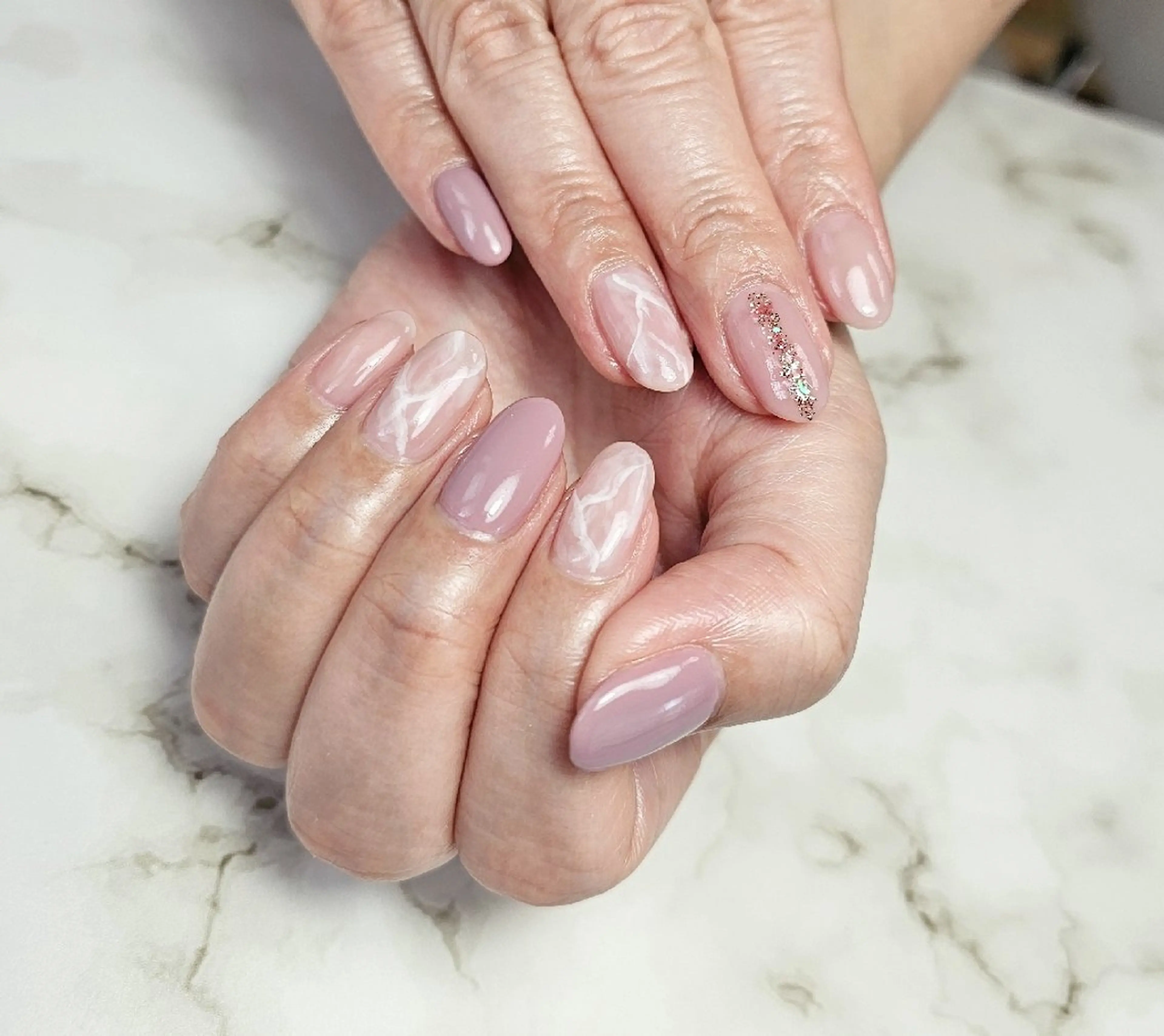 ネイル ニュアンスネイル Chika  Nail MIRAIのネイルデザイン