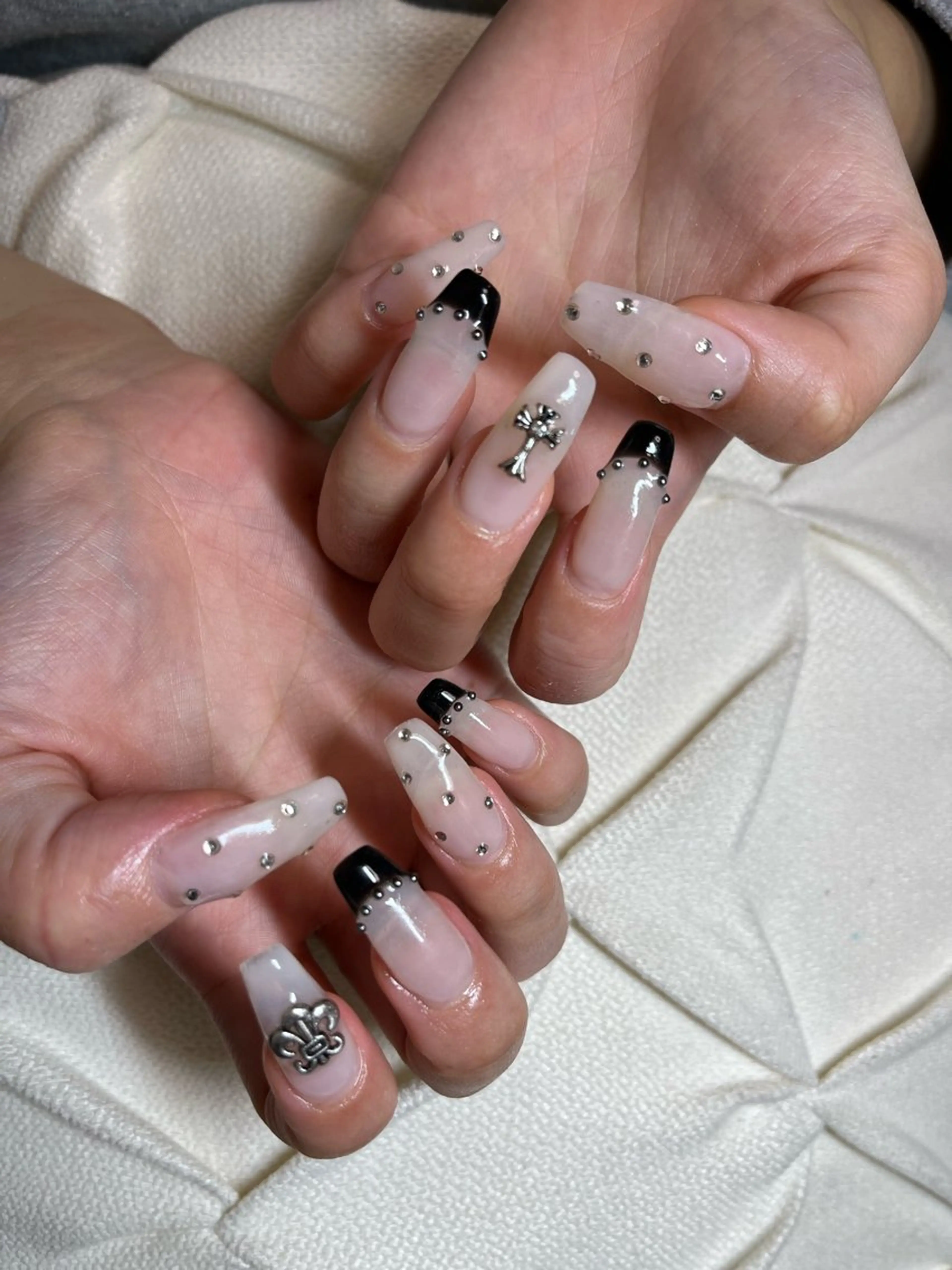 ネイル ハンドネイル nail.salon .Reversalのネイルデザイン