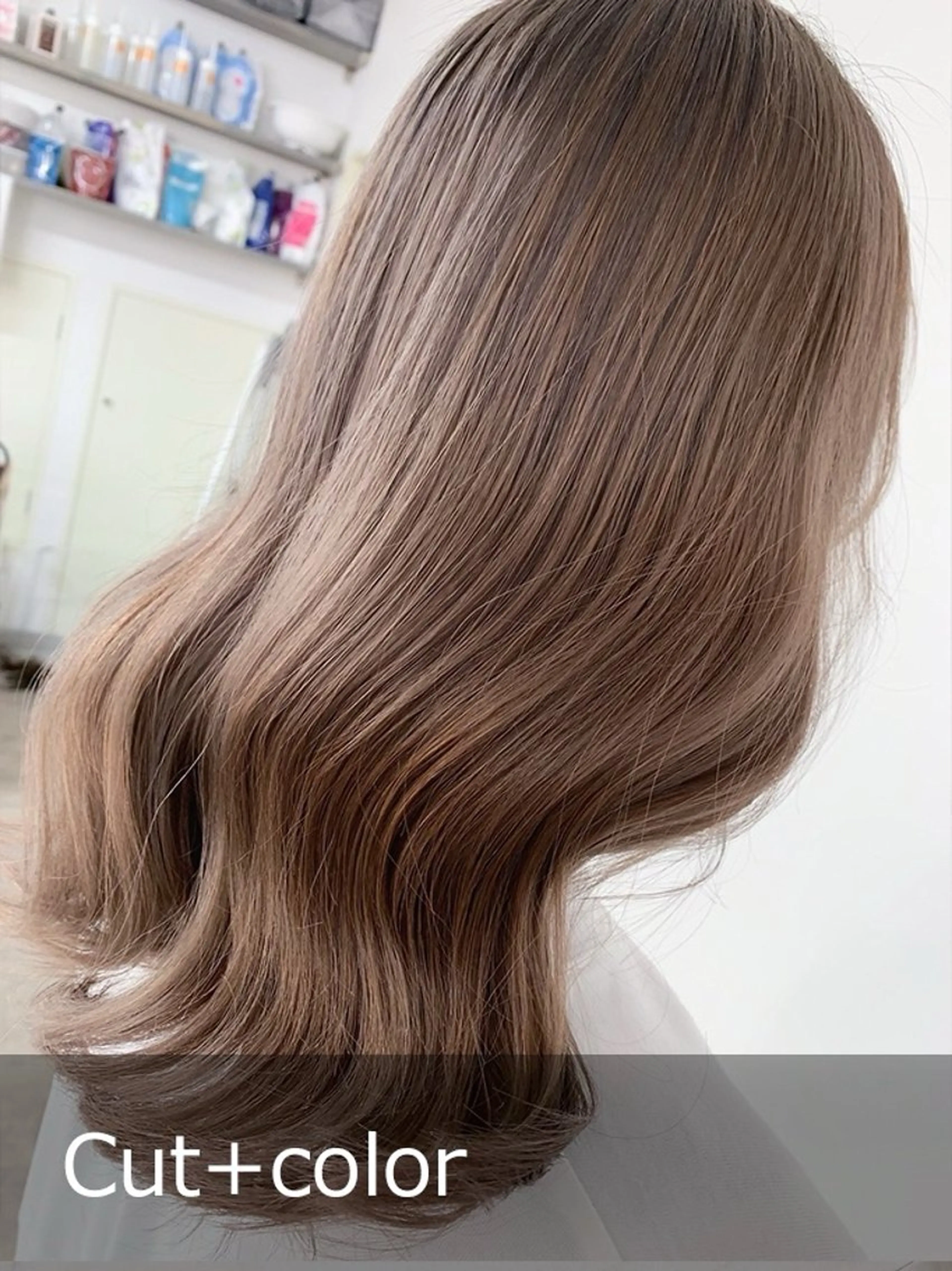 セミロング カット ヘアカラー anyhow academyのヘアスタイル