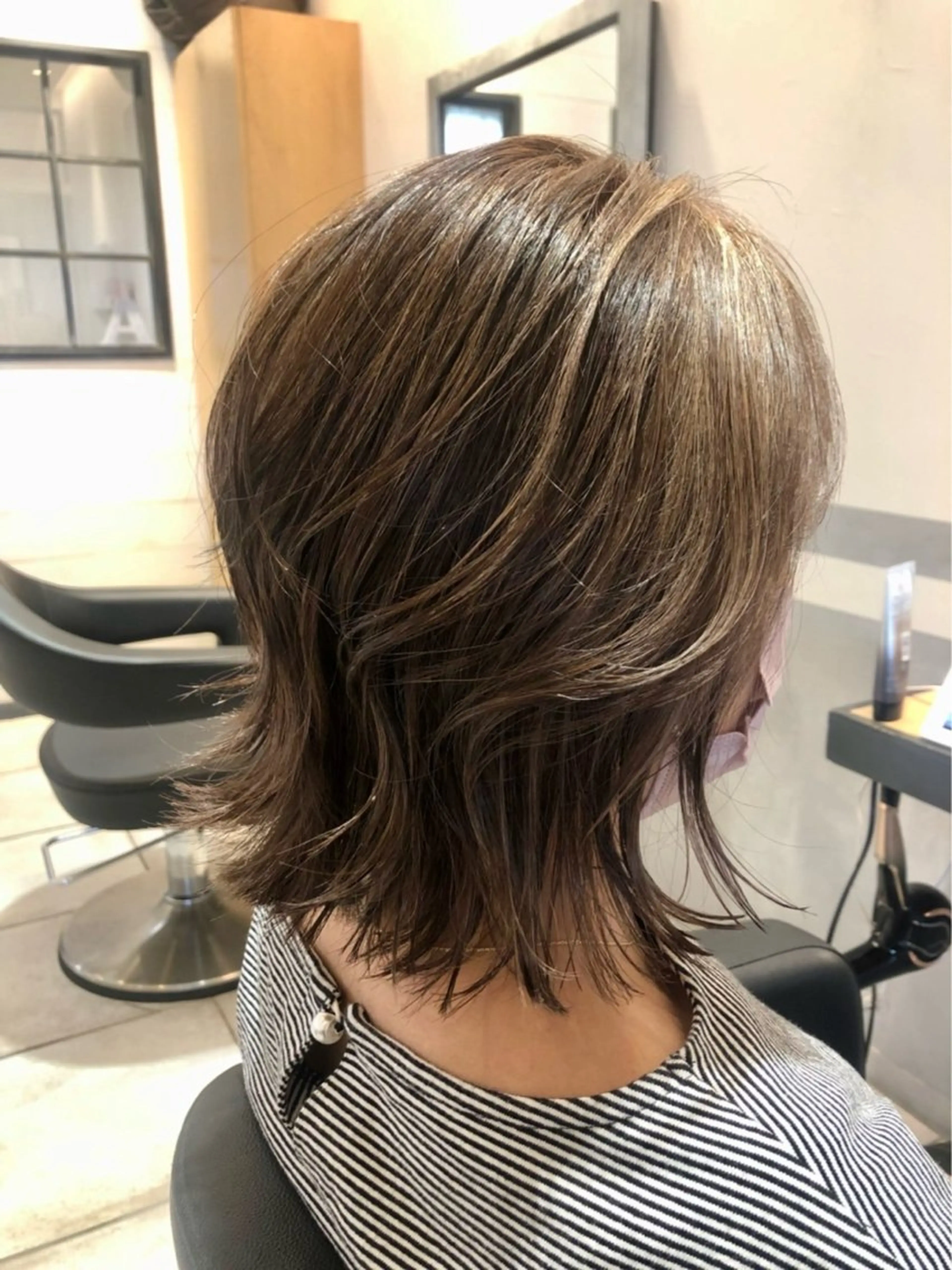 カラー ハイライトカラー フクイ ミユのヘアスタイル