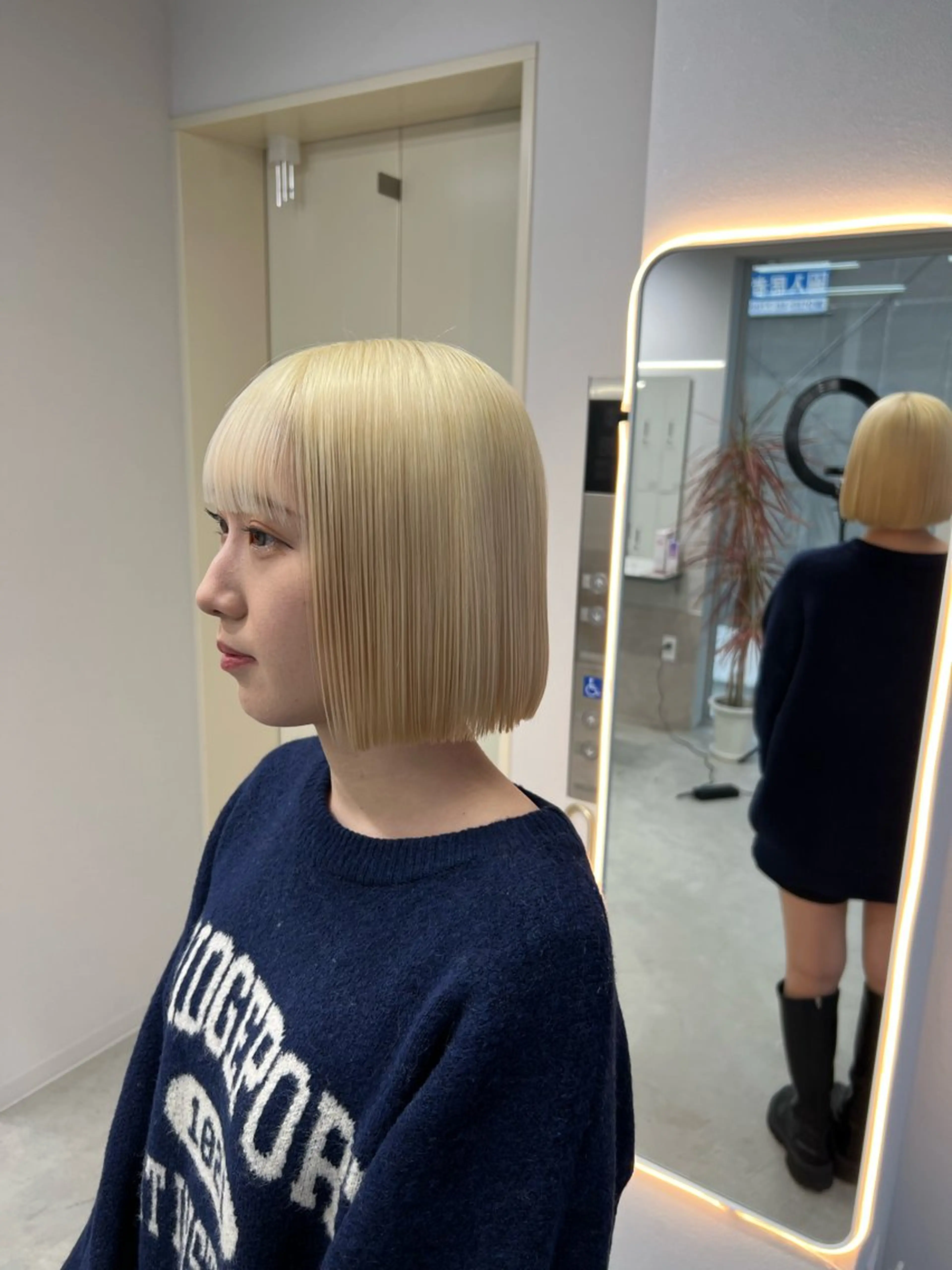 ショート ヘアカラー maya レイヤーカットのヘアスタイル