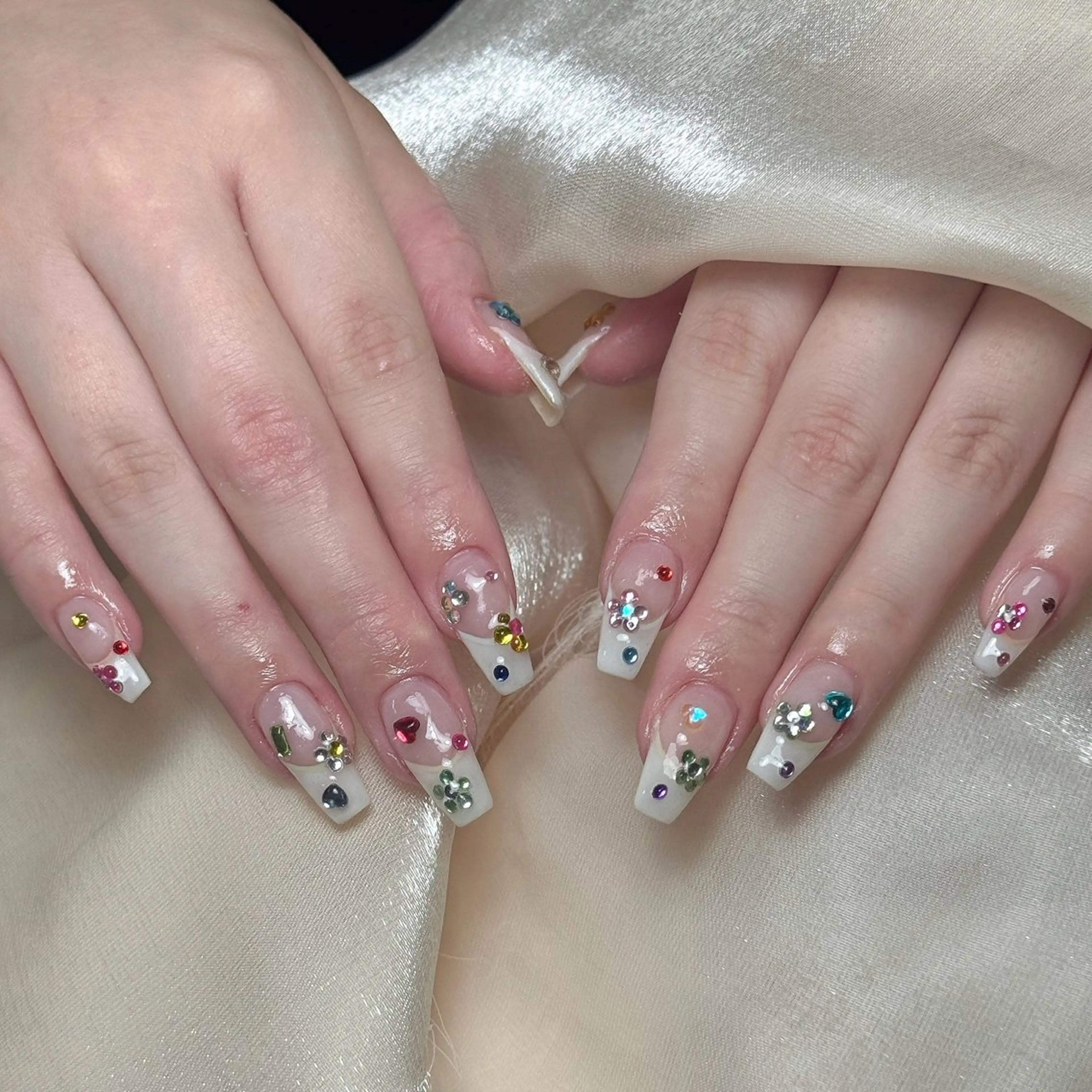 ネイル マギー ネイル🦋のネイルデザイン