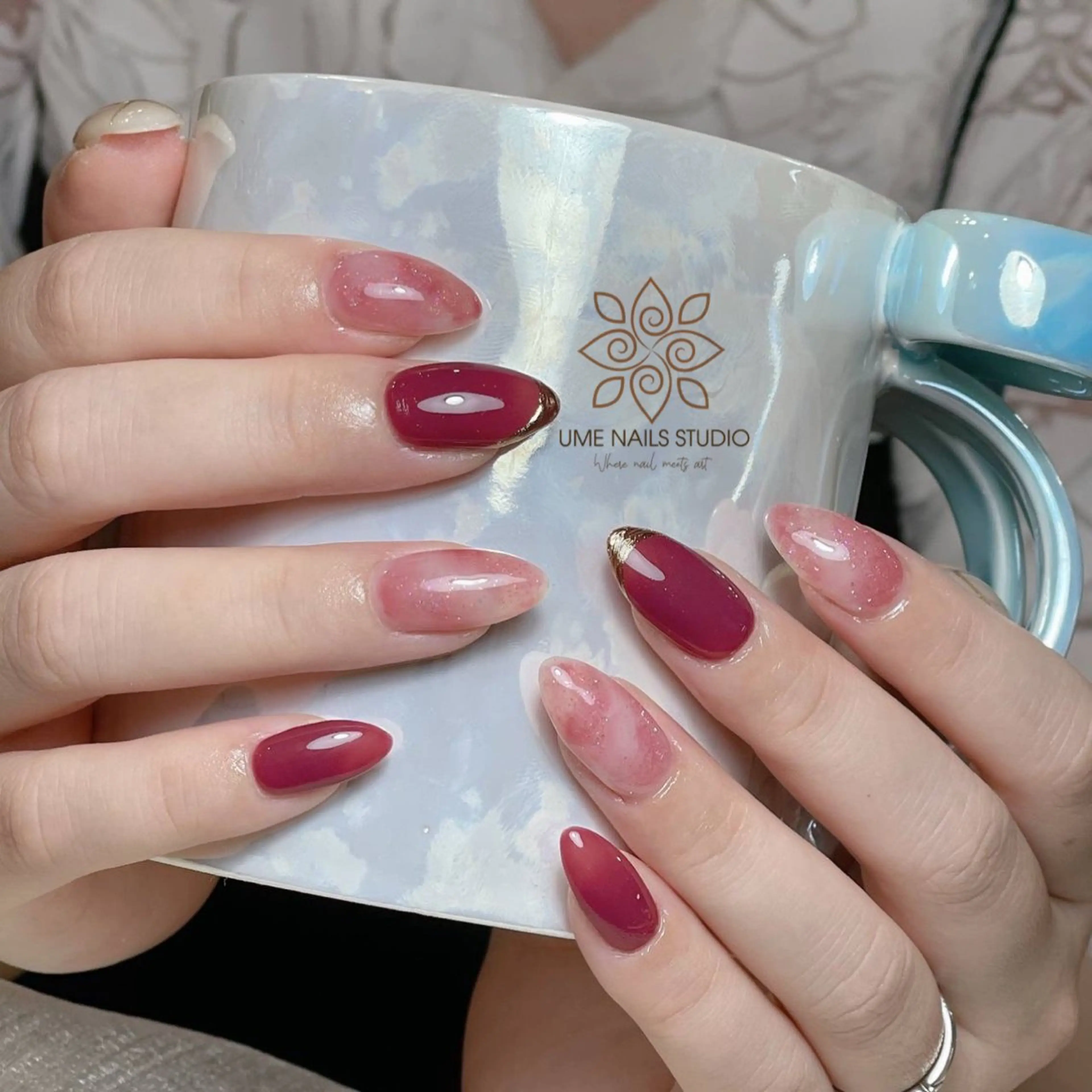ネイル チークネイル クリアネイル ガーリー キラキラネイル 韓国ネイル ハンドネイル Ume Nail Studioのネイルデザイン