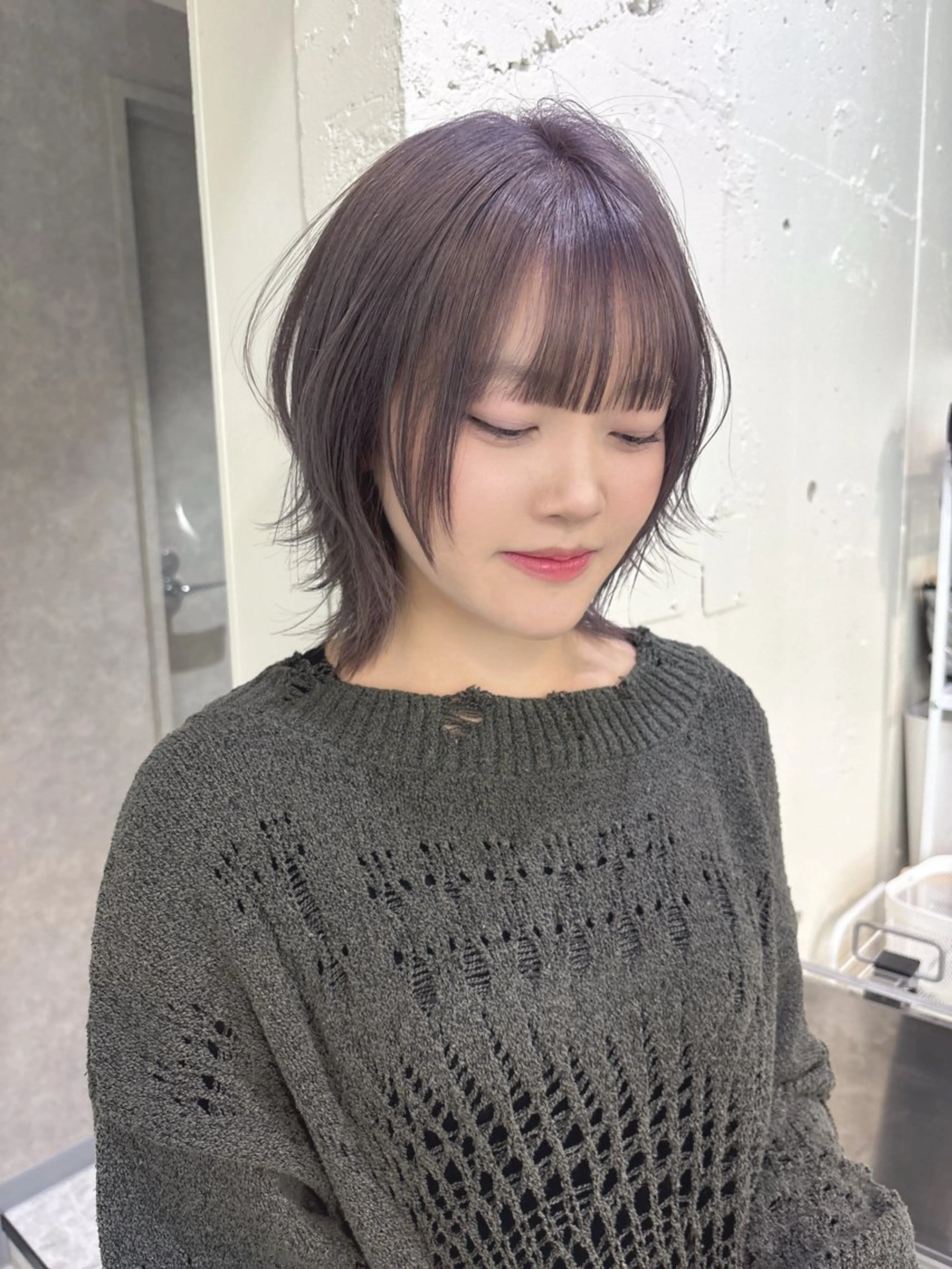 ショート カラー グレージュ ラベンダーカラー ラベンダーグレージュ ラベンダーグレー 韓国風ヘア カット ヘアカラー Airi 韓国y2k レイヤーカットのヘアスタイル