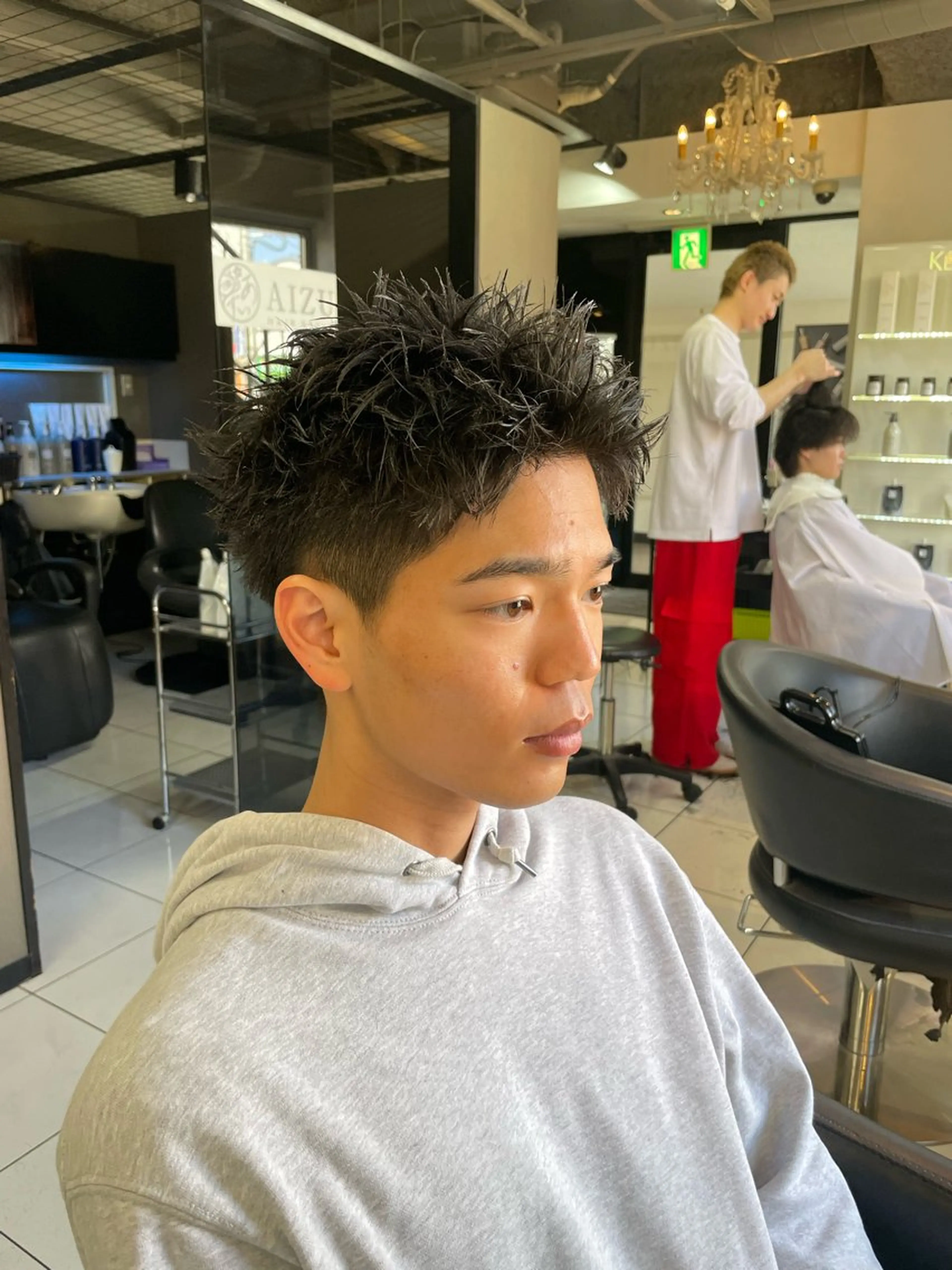 ショート カラー パーマ メンズ メンズパーマ スパイキーショート くせ毛 ショートヘア カット パーマ 🔥お値段以上🔥 メンズ特化たかひろのヘアスタイル
