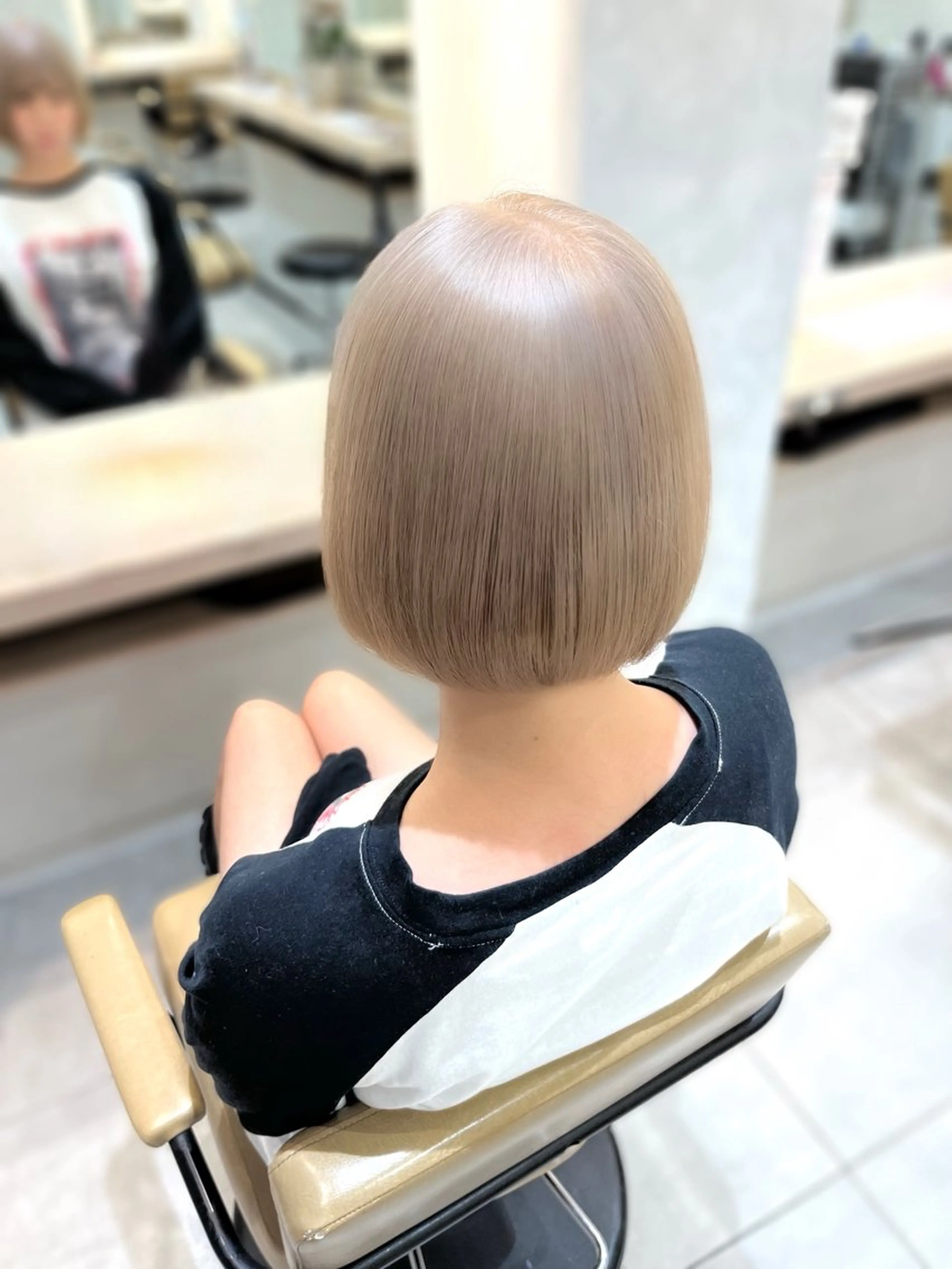 カラー ツダ ミウのヘアスタイル