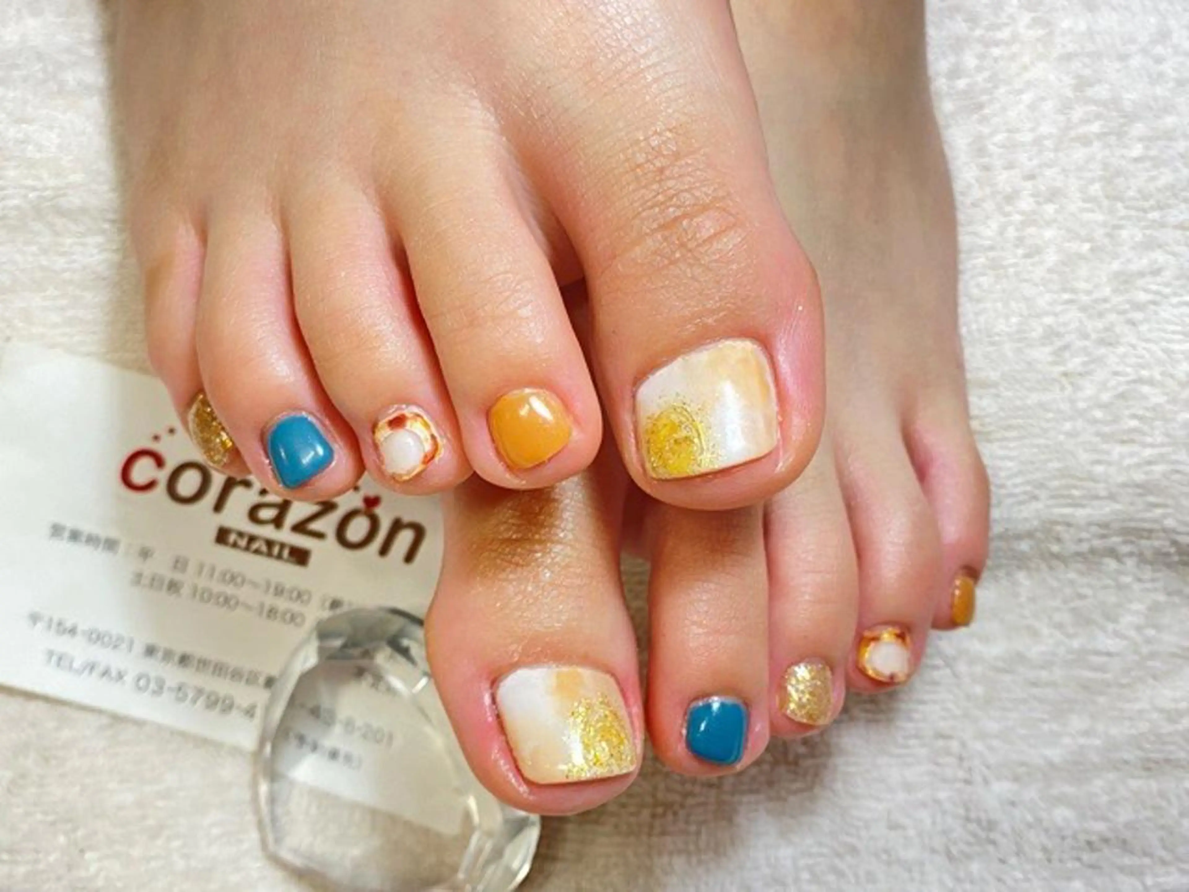 ネイル フットネイル 黄色 フットネイル corazon所属・ネイリスト aicoのネイルデザイン