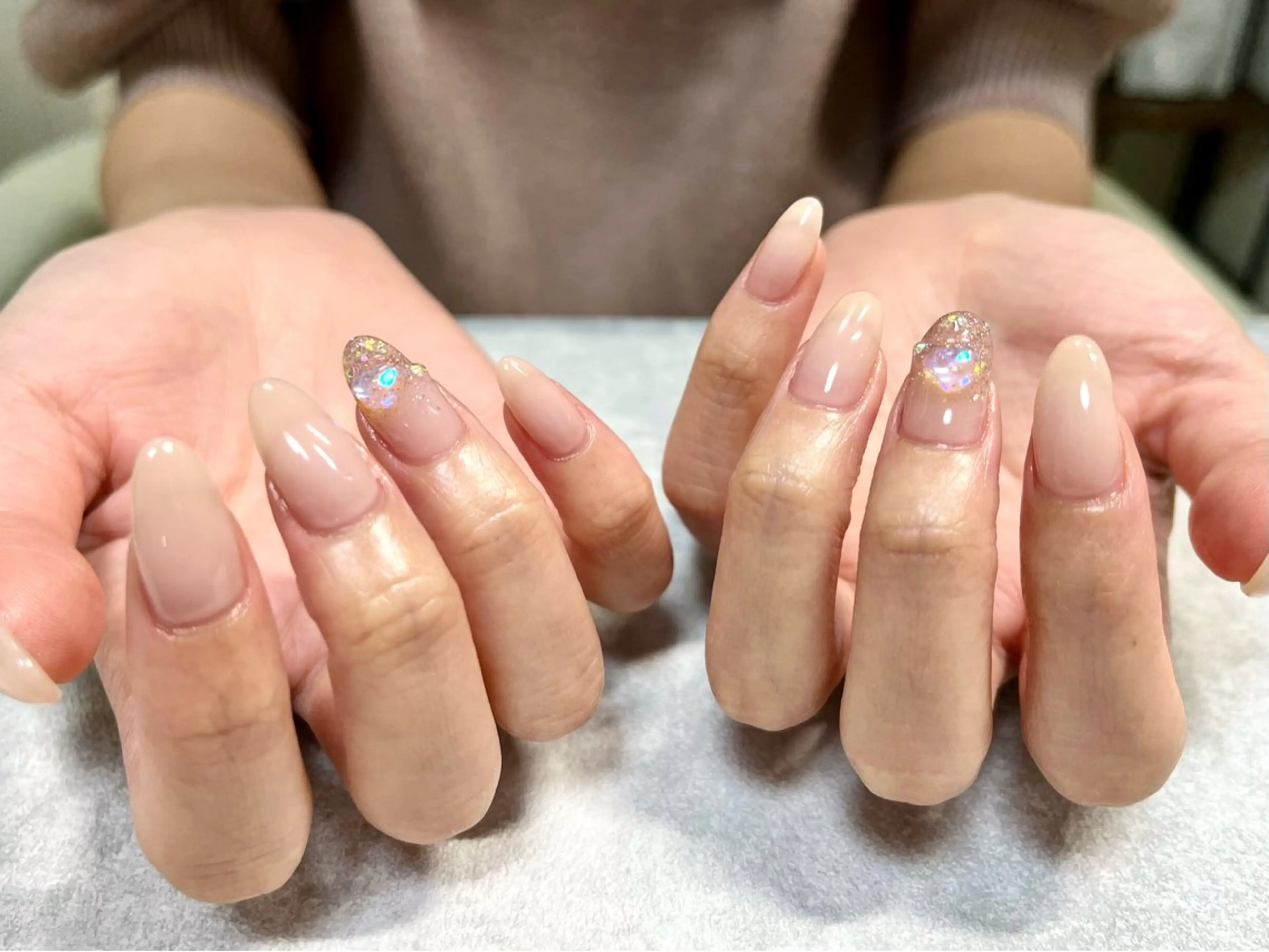 ネイル オーロラネイル フラッシュネイル グラデーション ハンドネイル kupu所属・ネイルサロン kupuのネイルデザイン