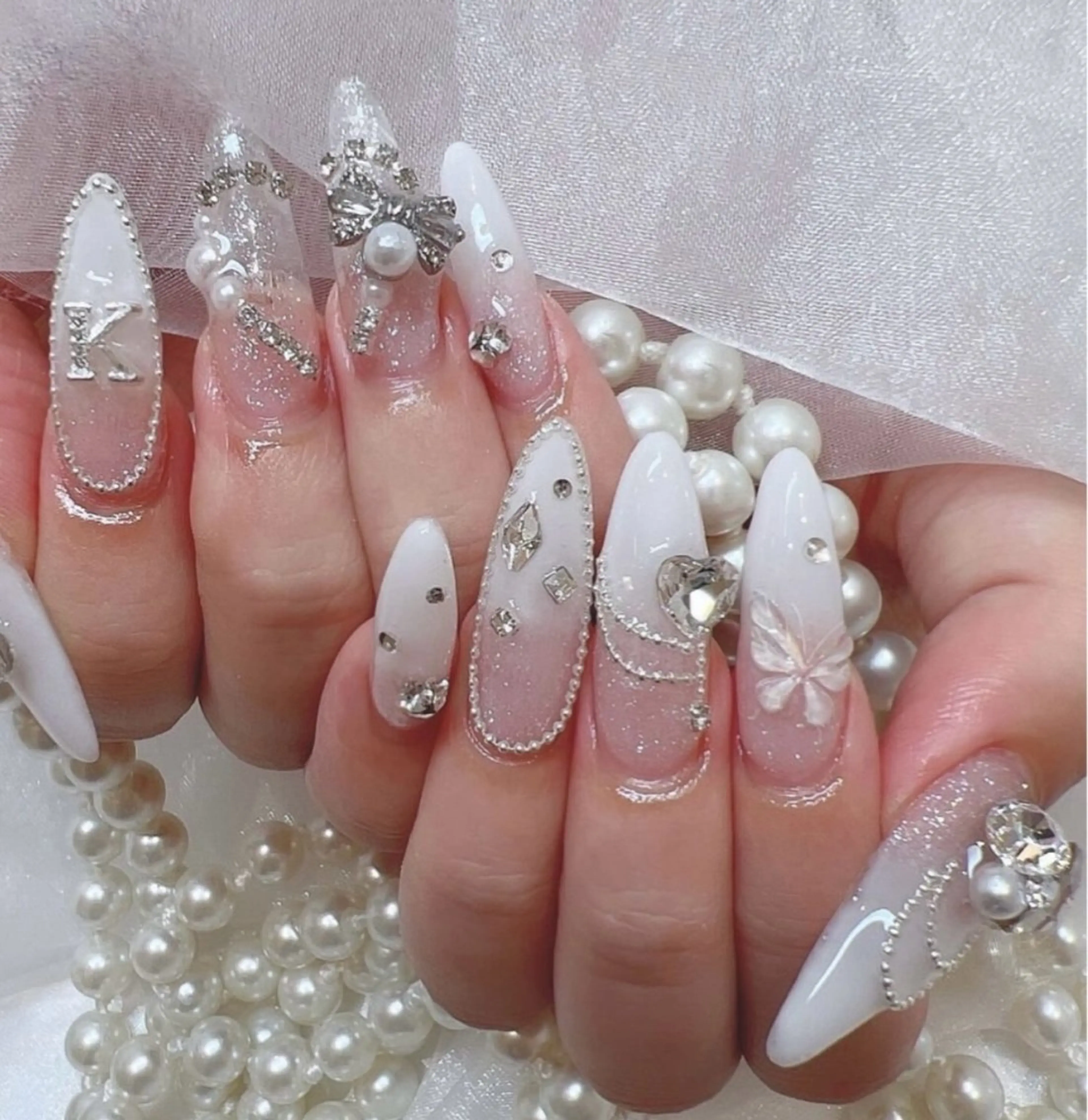 ネイル アートネイル 長さ出し ジェルネイル マグネットネイル ニュアンスネイル なな_ CloudyChanのネイルデザイン