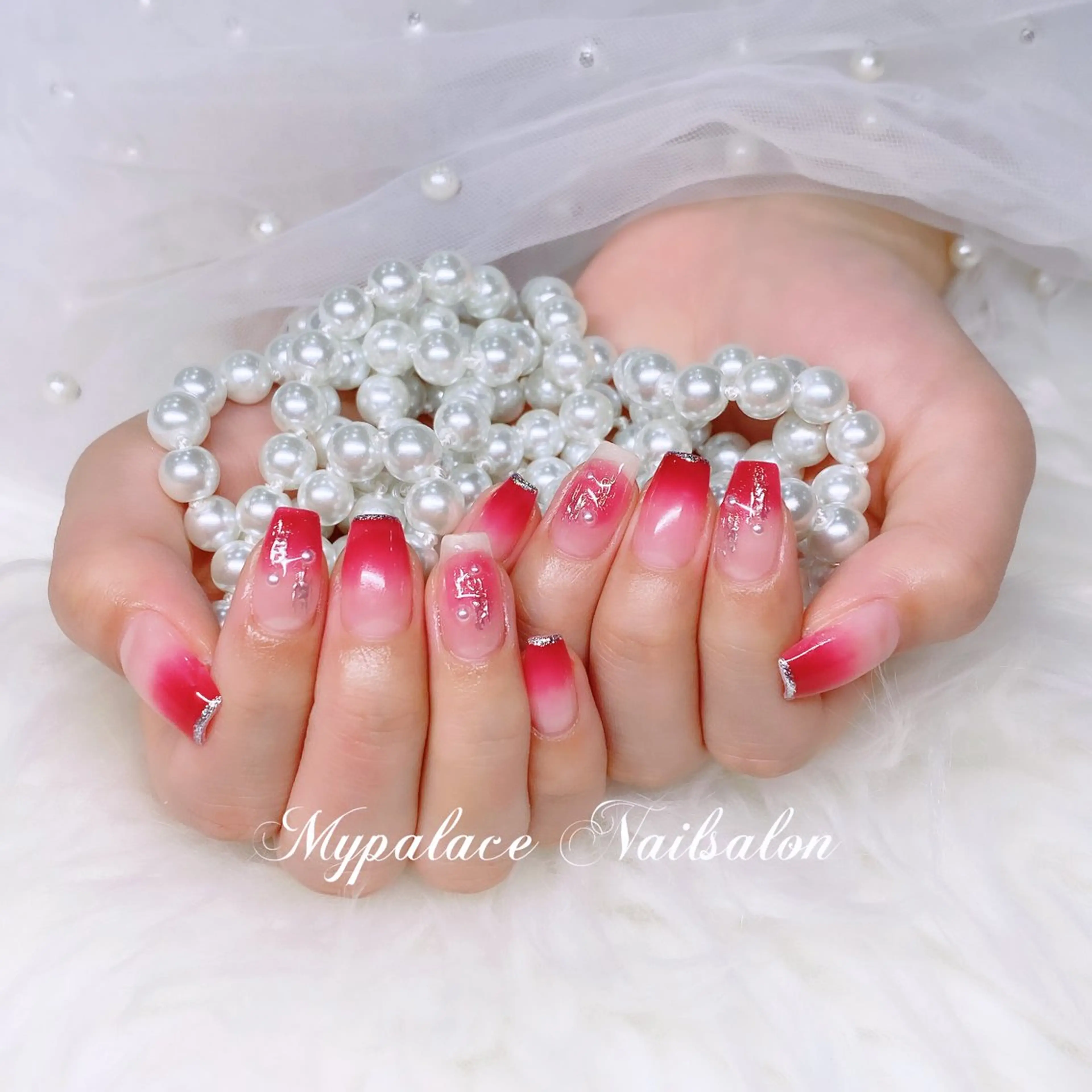 ネイル チークネイル グラデーション ミラーネイル ハンドネイル Yuis Nailスカルプ専門のネイルデザイン