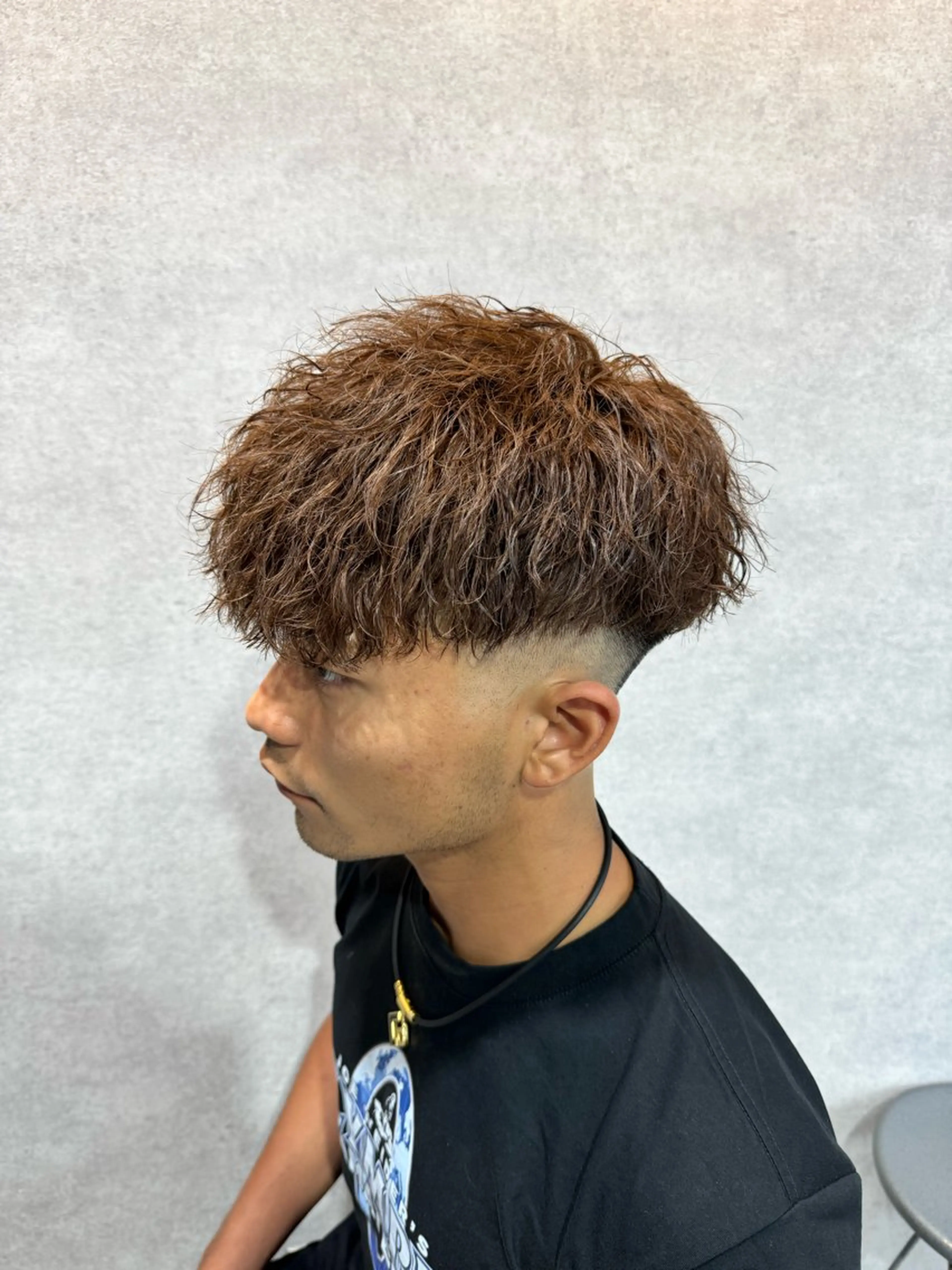 ショート カラー パーマ ヘアアレンジ メンズ センターパート メンズハイライト メンズメッシュ マッシュ メンズパーマ カット パーマ トリートメント ヘッドスパ ヘアセット 仕上がり満足度No. 1🔥BLUCK🔥のヘアスタイル