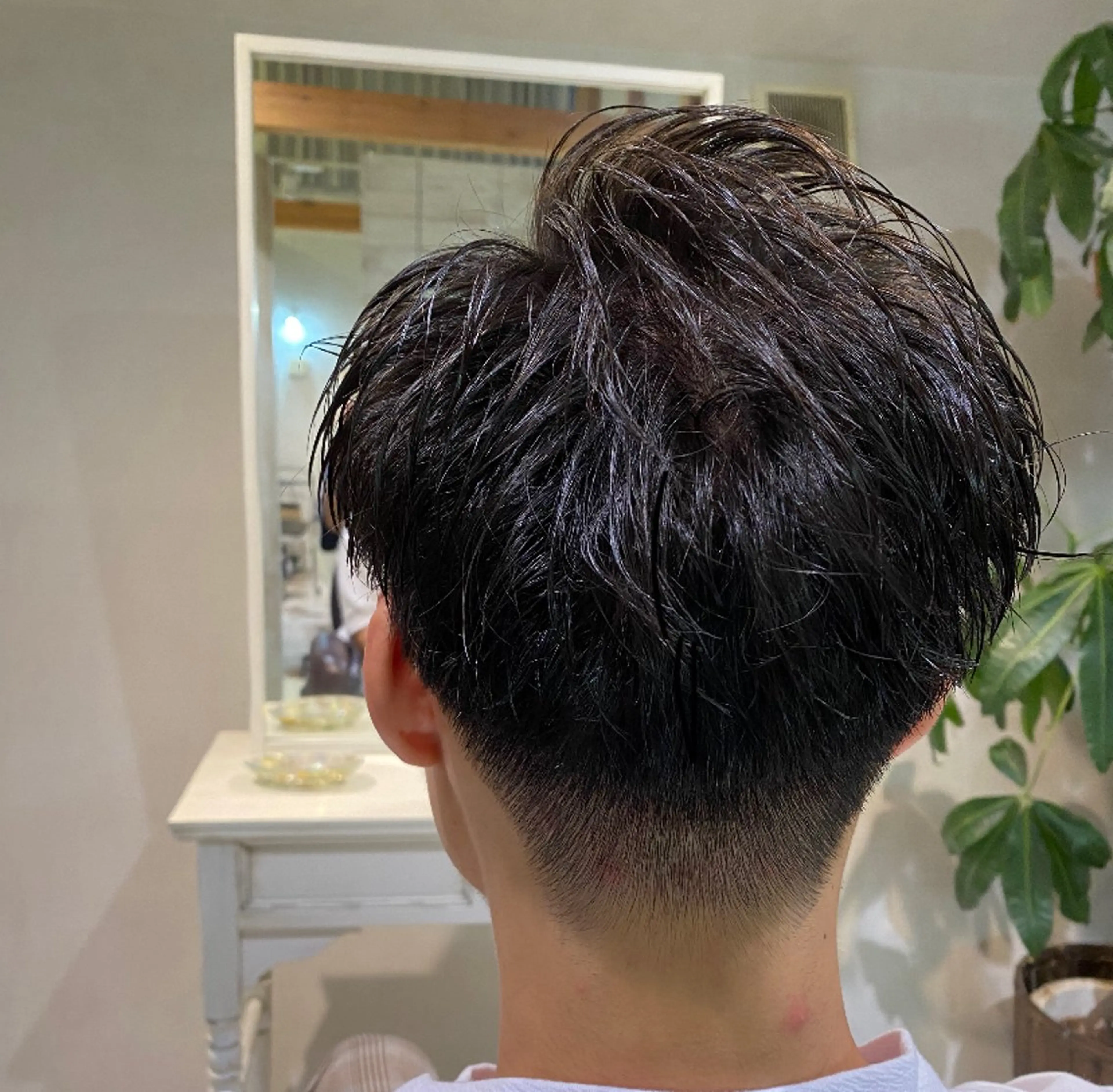 ショート パーマ メンズ マッシュ 刈り上げ ショートヘア ナツハラ サトシのヘアスタイル