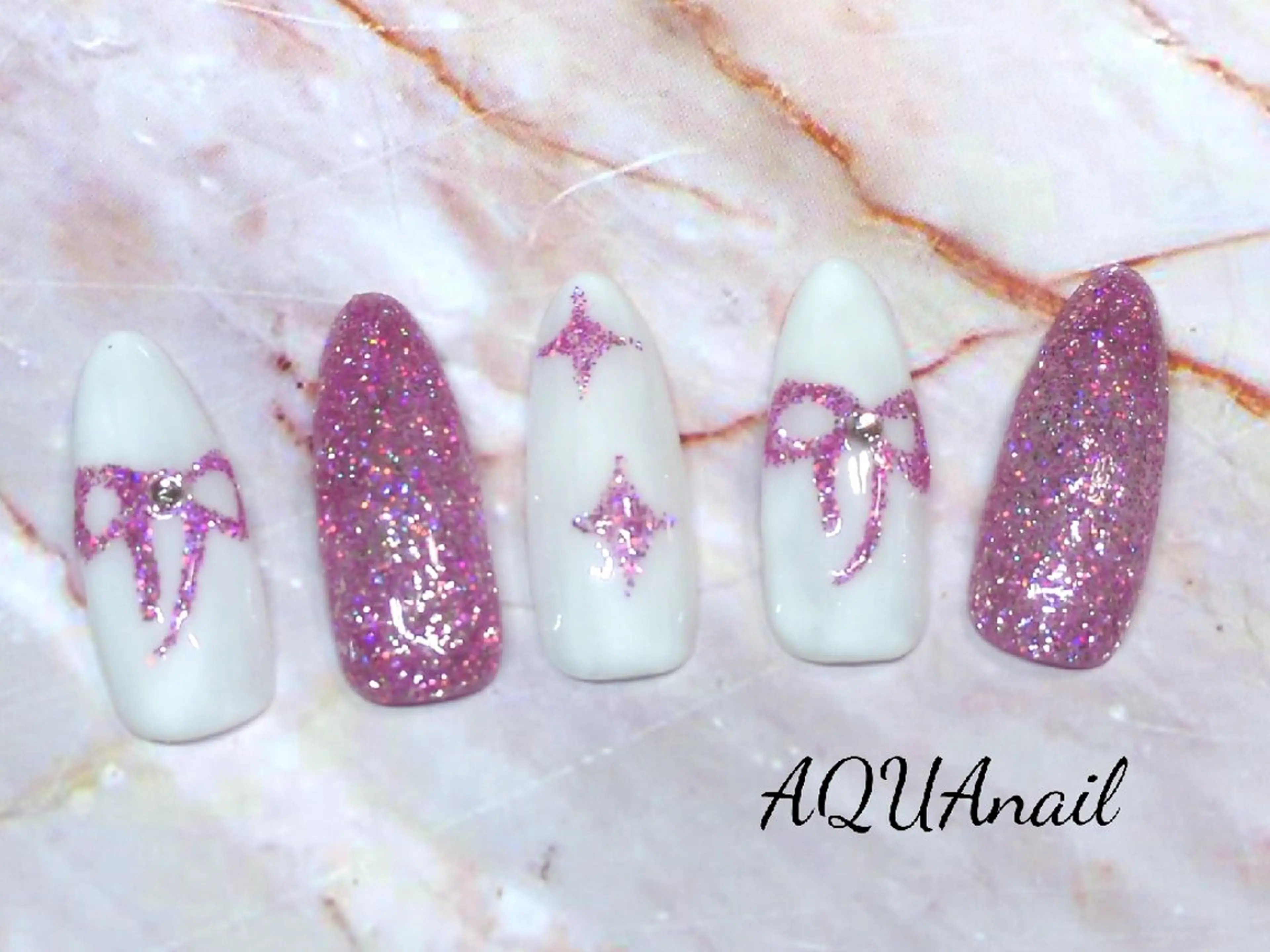 ハンドネイル AQUA nailのネイルデザイン