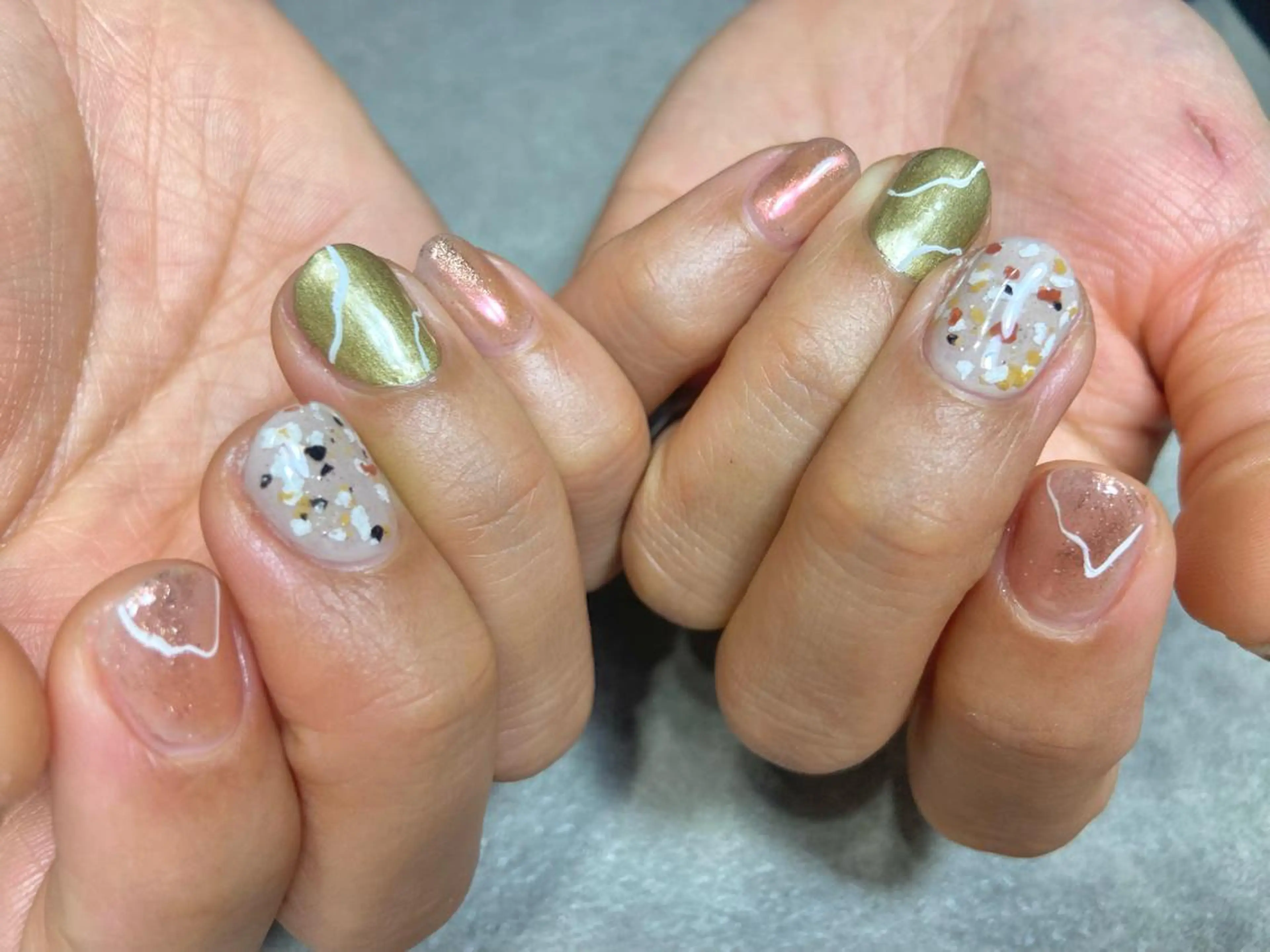 ネイル ニュアンスネイル salon de oct.のネイルデザイン