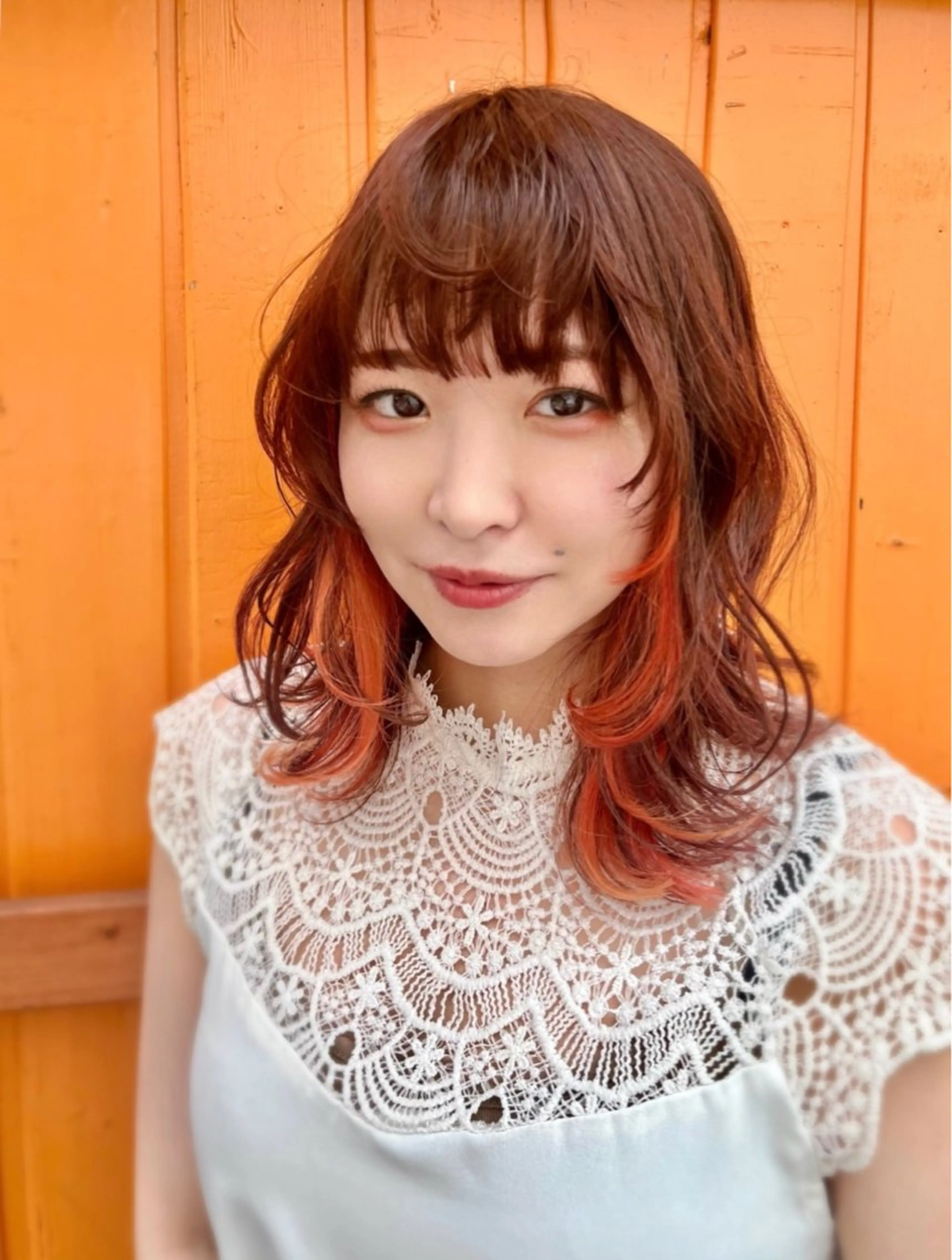 セミロング カラー インナーカラー 顔まわりレイヤー 姫カット レイヤーカット ヘアカラー direction所属・派手髪デザインカラー ヒロカのヘアスタイル