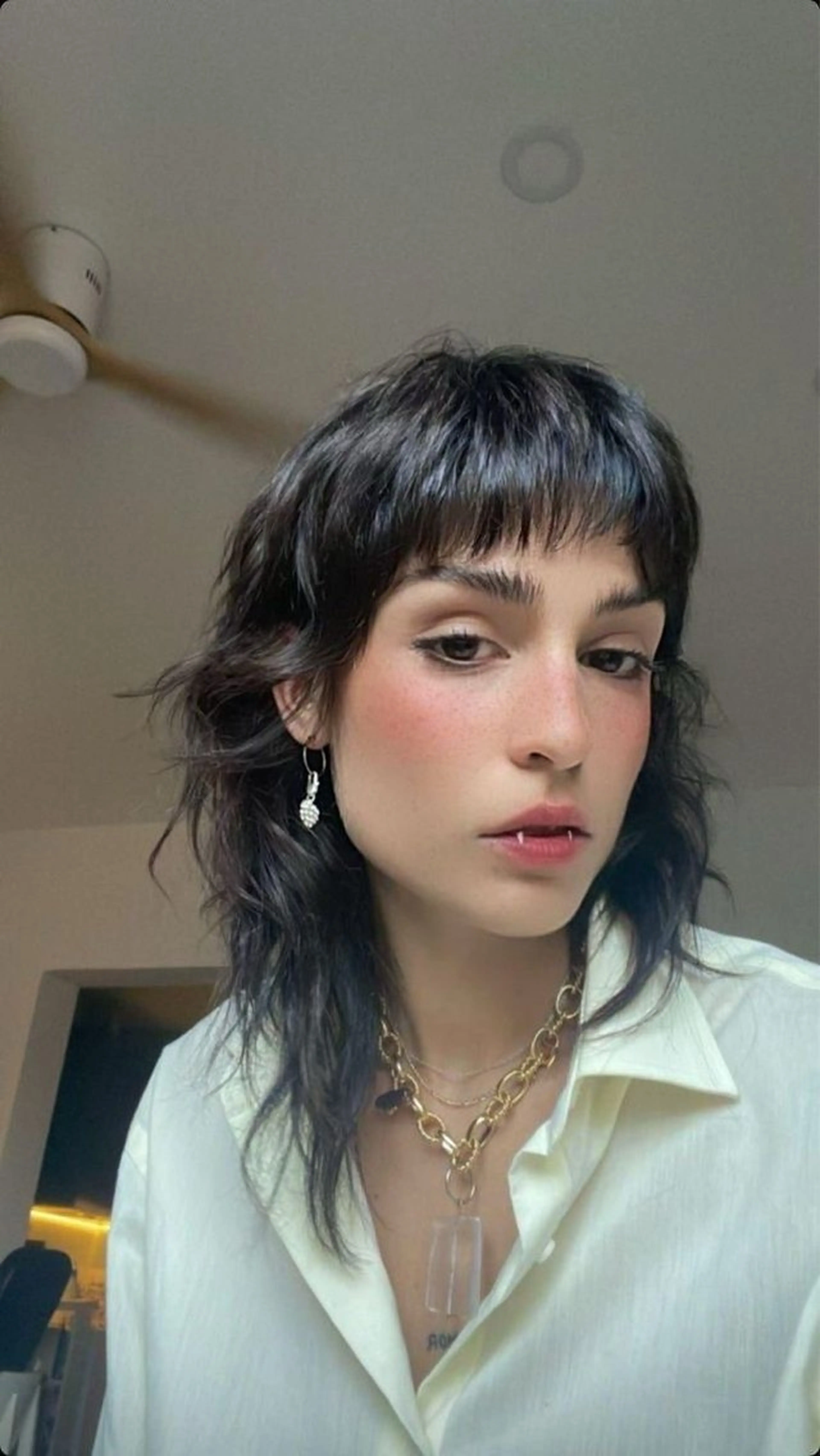ミディアム パーマ 梅田のブリーチ特化 美容師KAI🥰のヘアスタイル