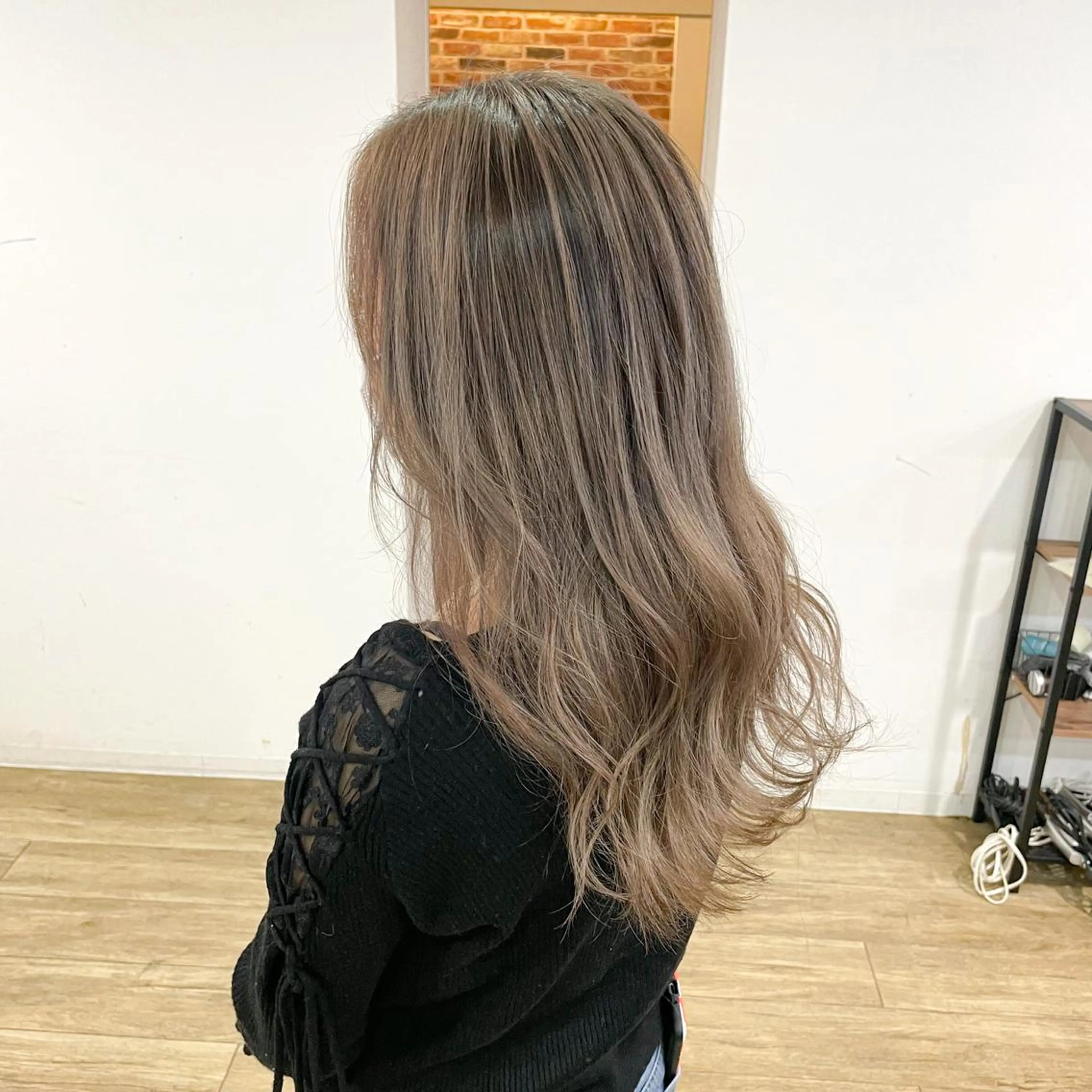 ロング カラー サブリナシュシュ所属・朝倉 海斗のヘアスタイル