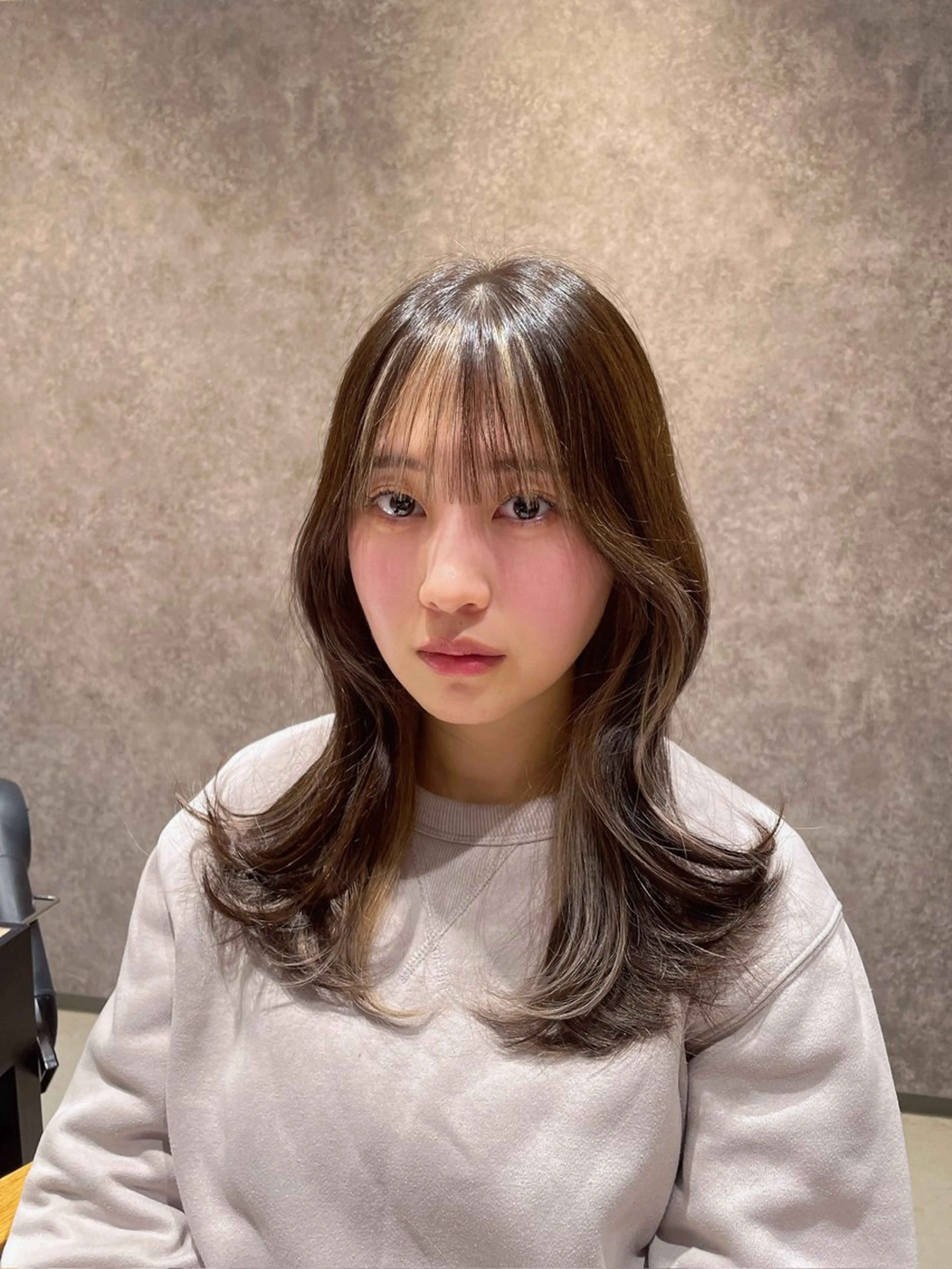 ミディアム 寺西 恵🪡🤍のヘアスタイル