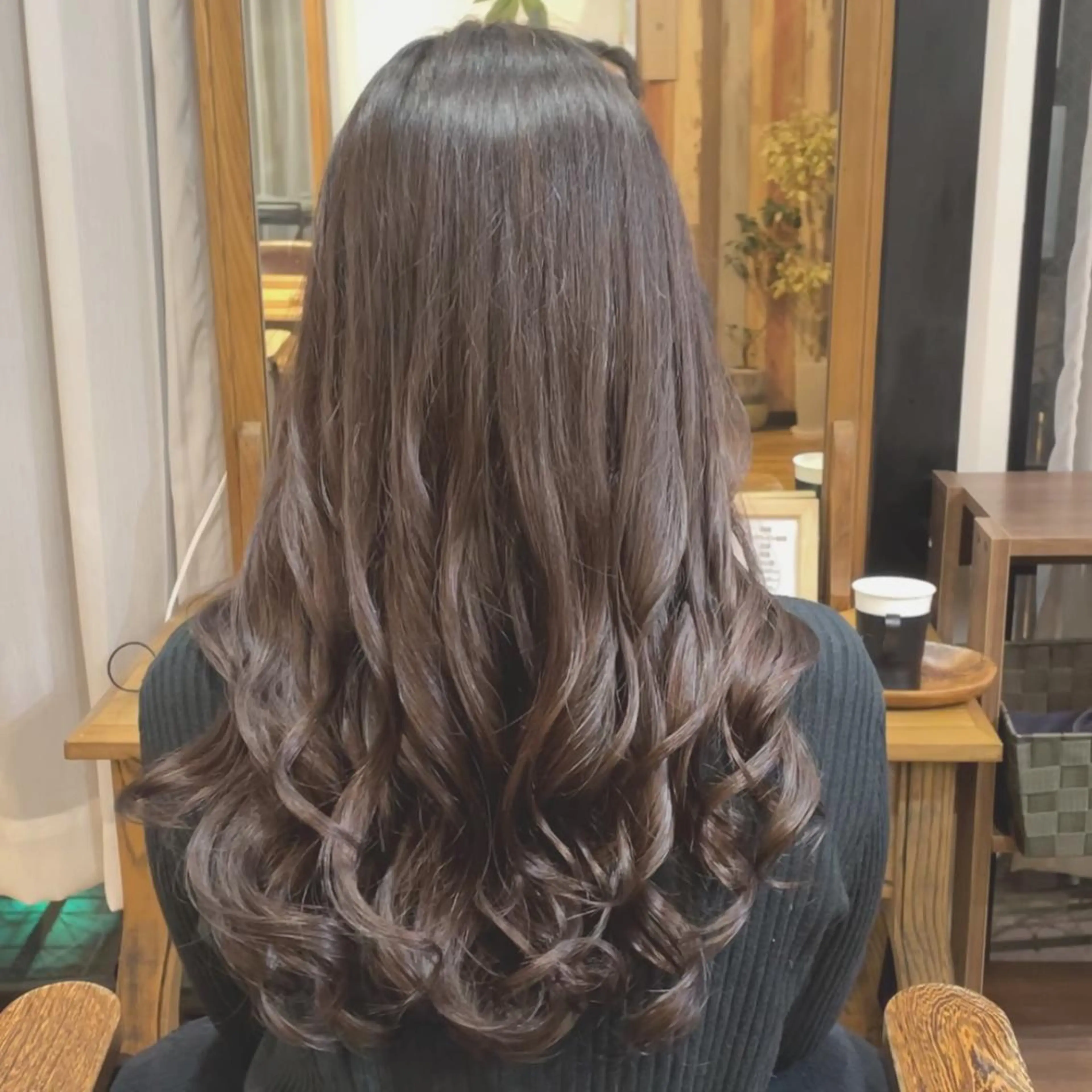 ロング パーマ Arly所属・MARU🎀髪質改善 ×コテ巻き風パーマのヘアスタイル