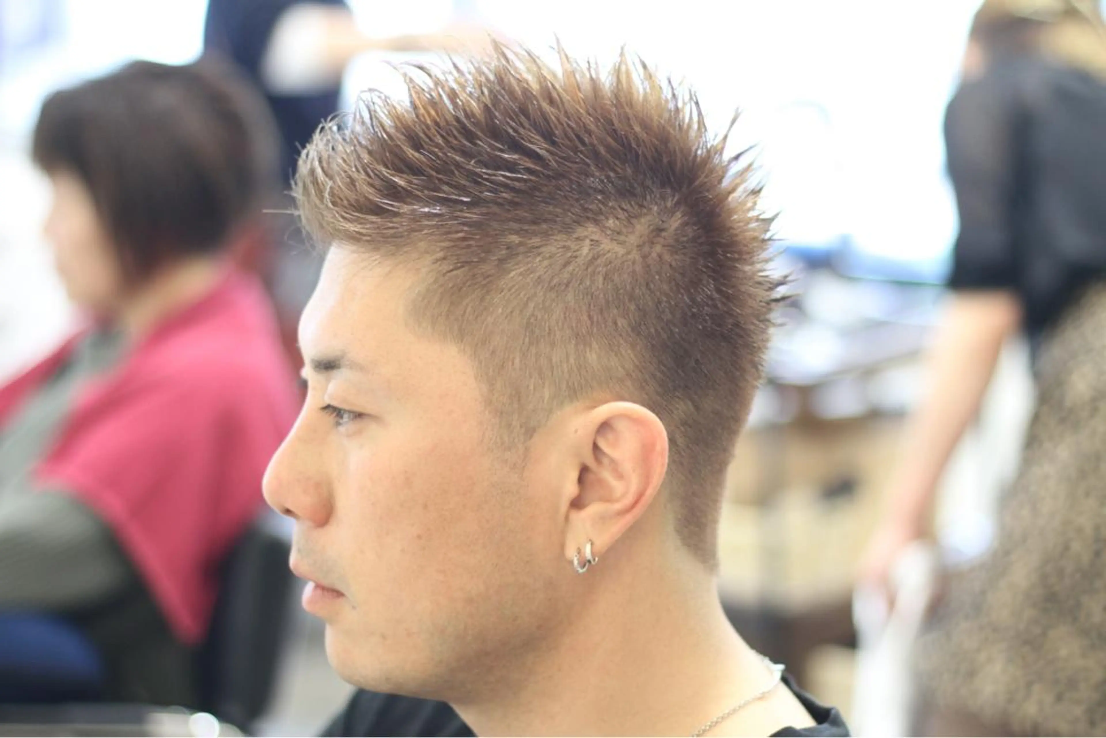 ショート カラー メンズ メンズハイライト メンズハイトーン メンズベリーショート ベリーショート ハイライトカラー creep hair所属・矢島 真樹のヘアスタイル