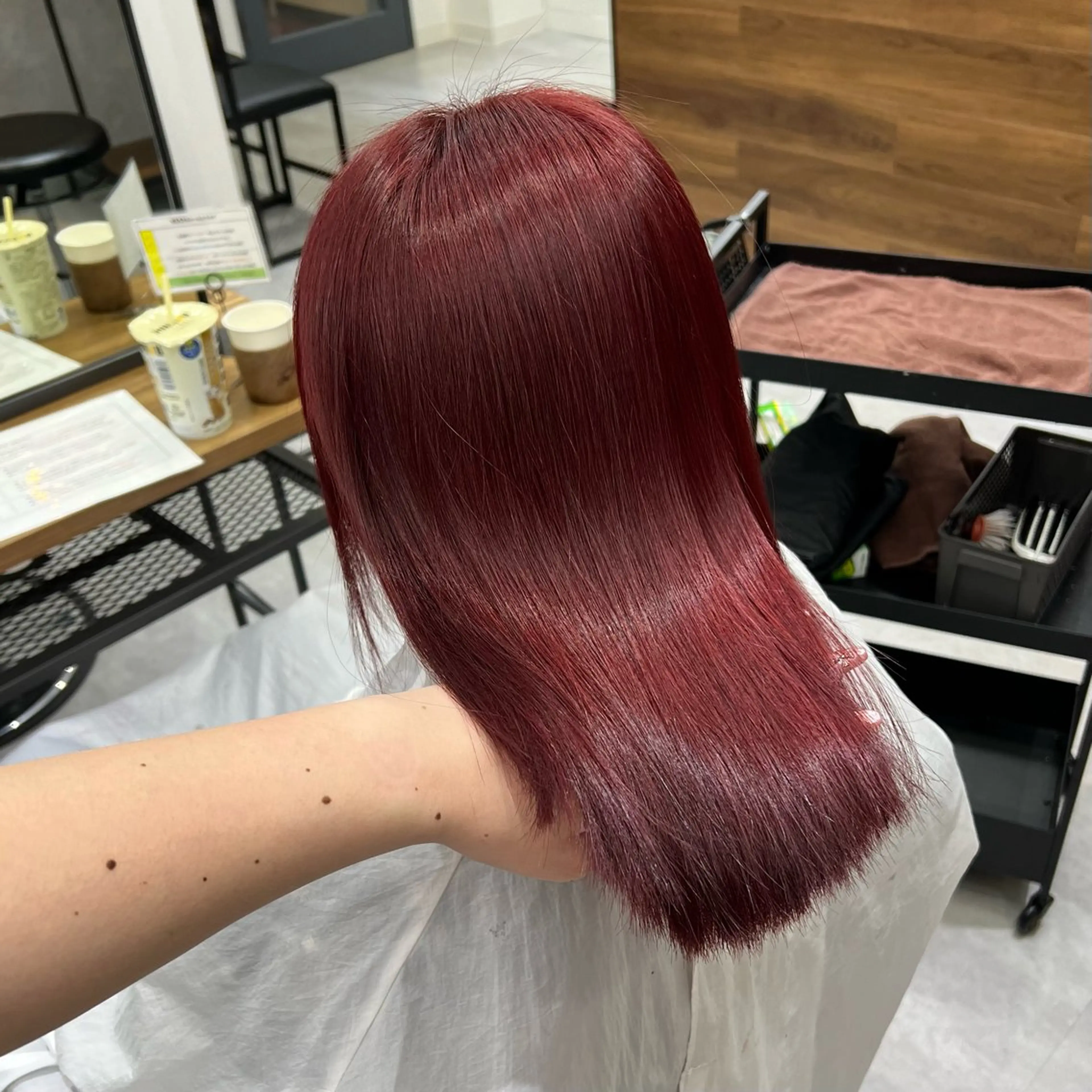 ミディアム カラー ブリーチ ボルドーカラー ケアブリーチ 透明感カラー ダブルカラー カットモデル募集 八王子/kyocoのヘアスタイル
