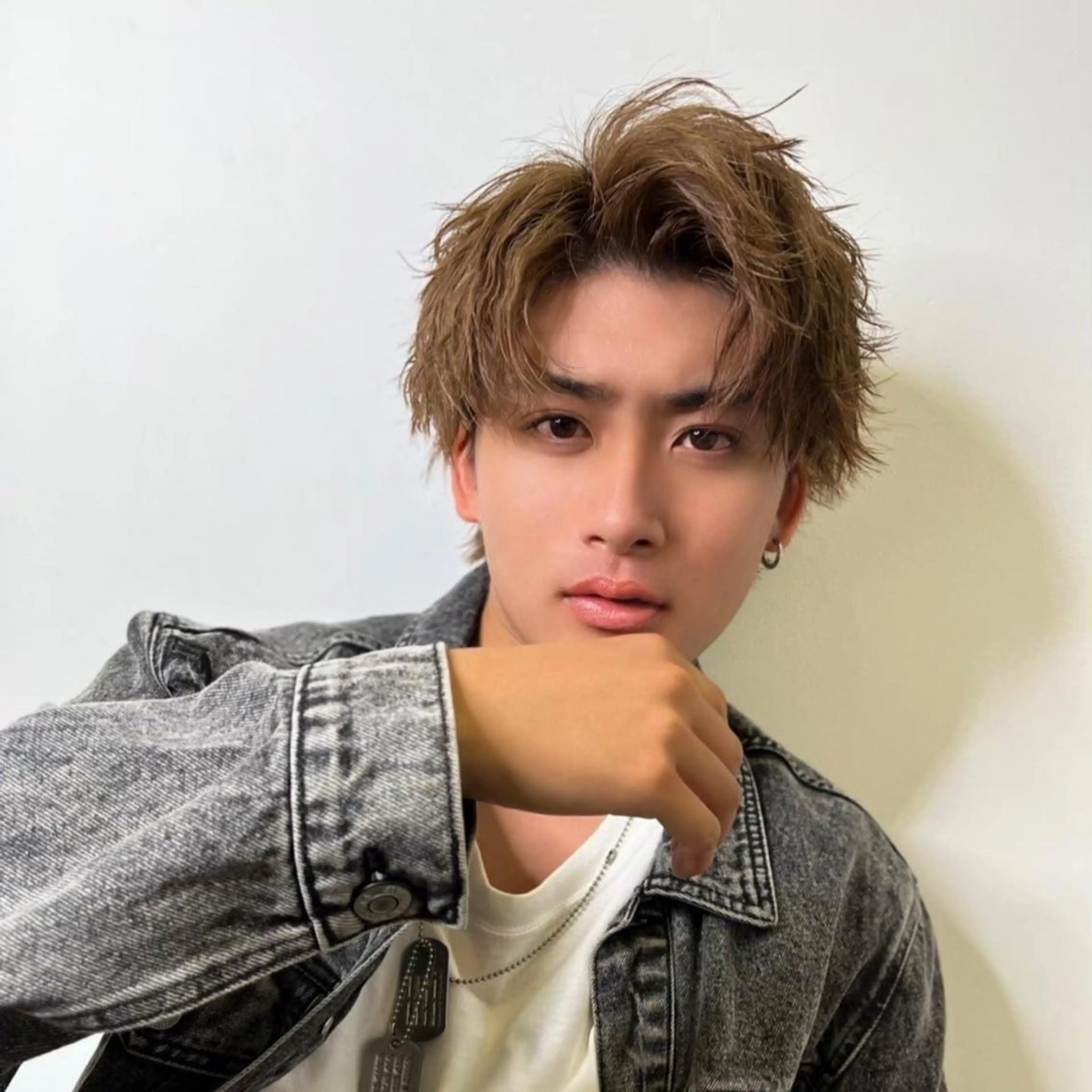 ショート カラー パーマ メンズ アップバング モヒカン メンズパーマ ツイストスパイラルパーマ 波巻きパーマ BIRTH by Happiness所属・【メンズ専門】 古田 隆悟のヘアスタイル