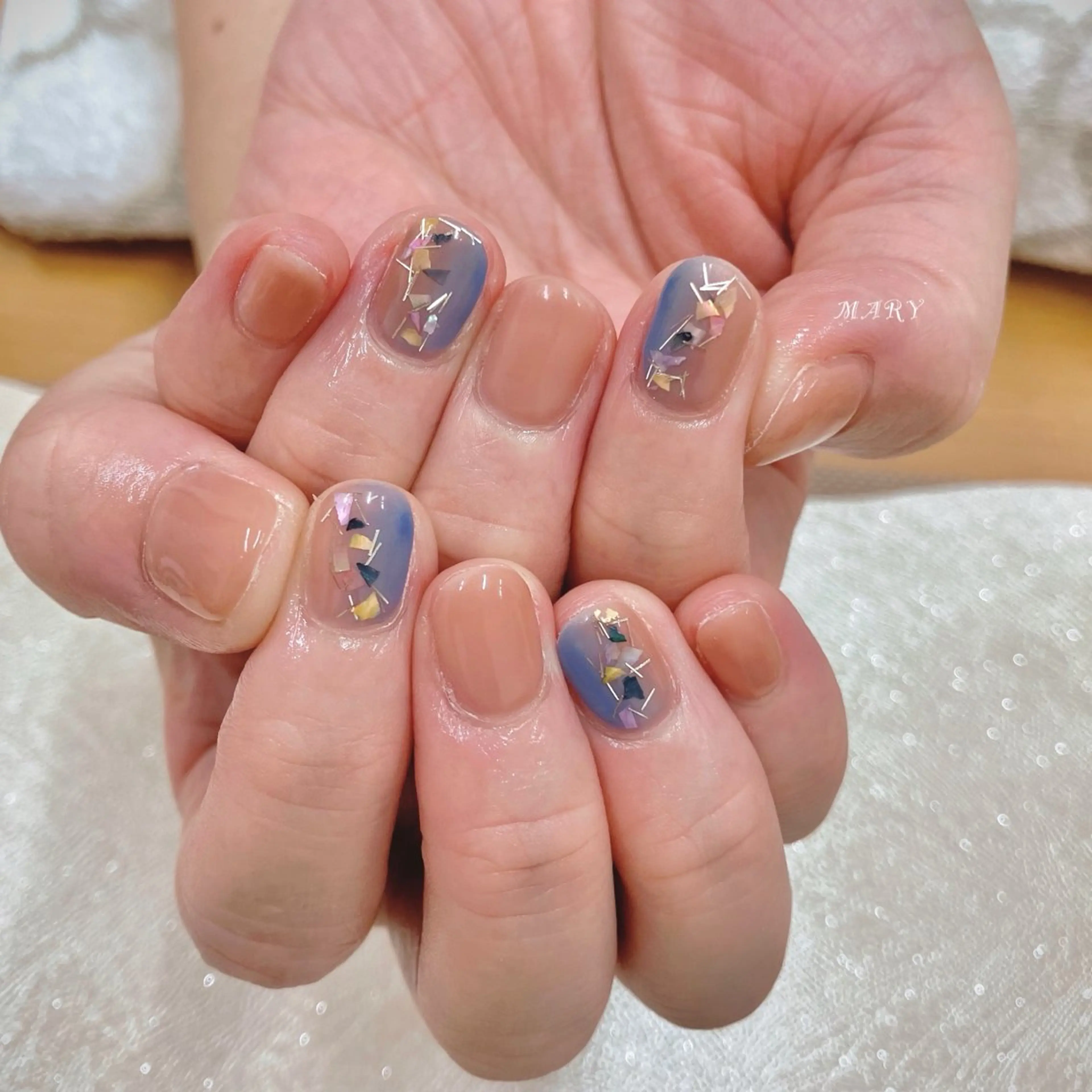 ネイル ブルー グラデーション ニュアンスネイル ワンカラーネイル オレンジ ハンドネイル Mary nail所属・Mary nail .narumiのネイルデザイン