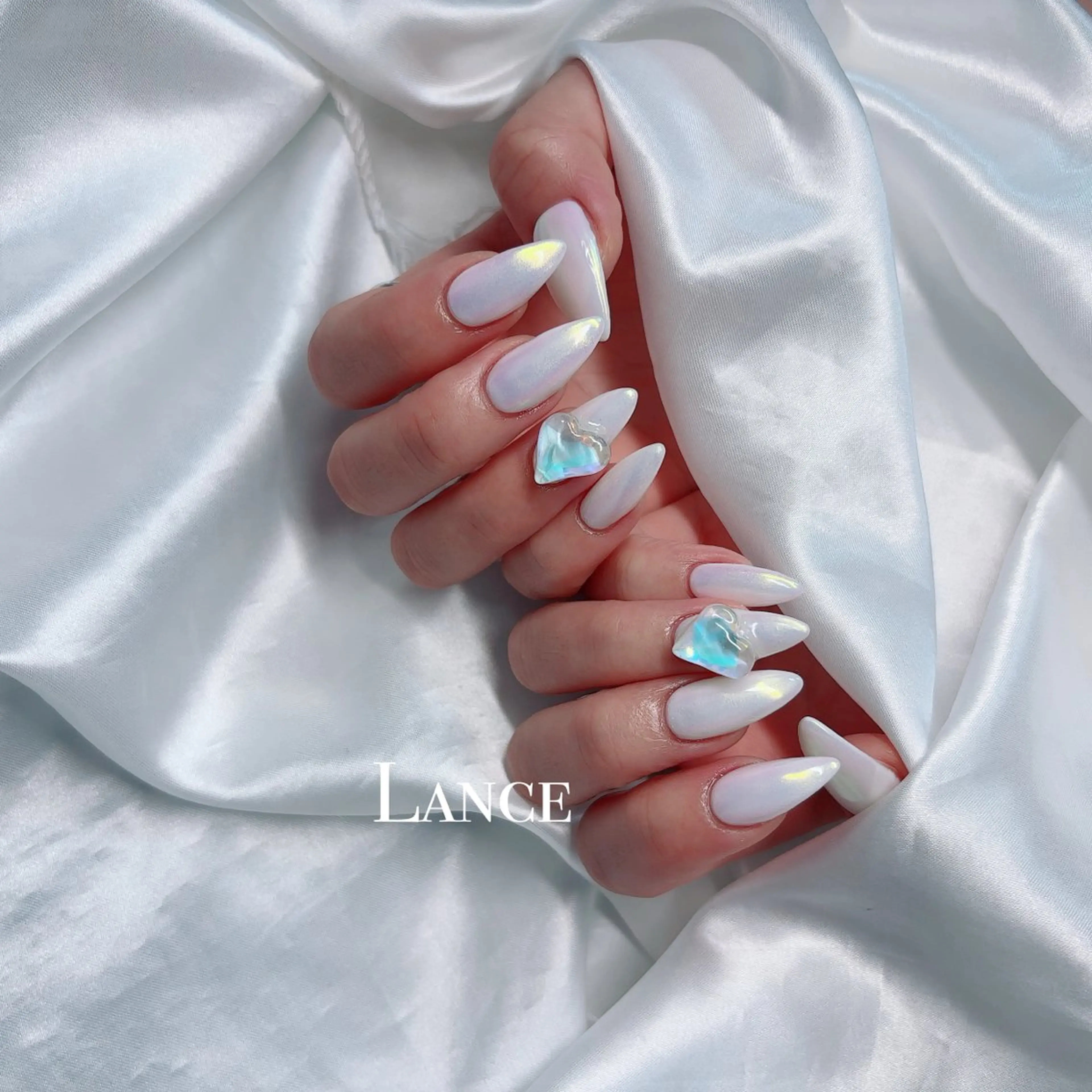 ネイル キラキラネイル 韓国ネイル マグネットネイル 春ネイル ワンホンネイル ハンドネイル Lance nailのネイルデザイン