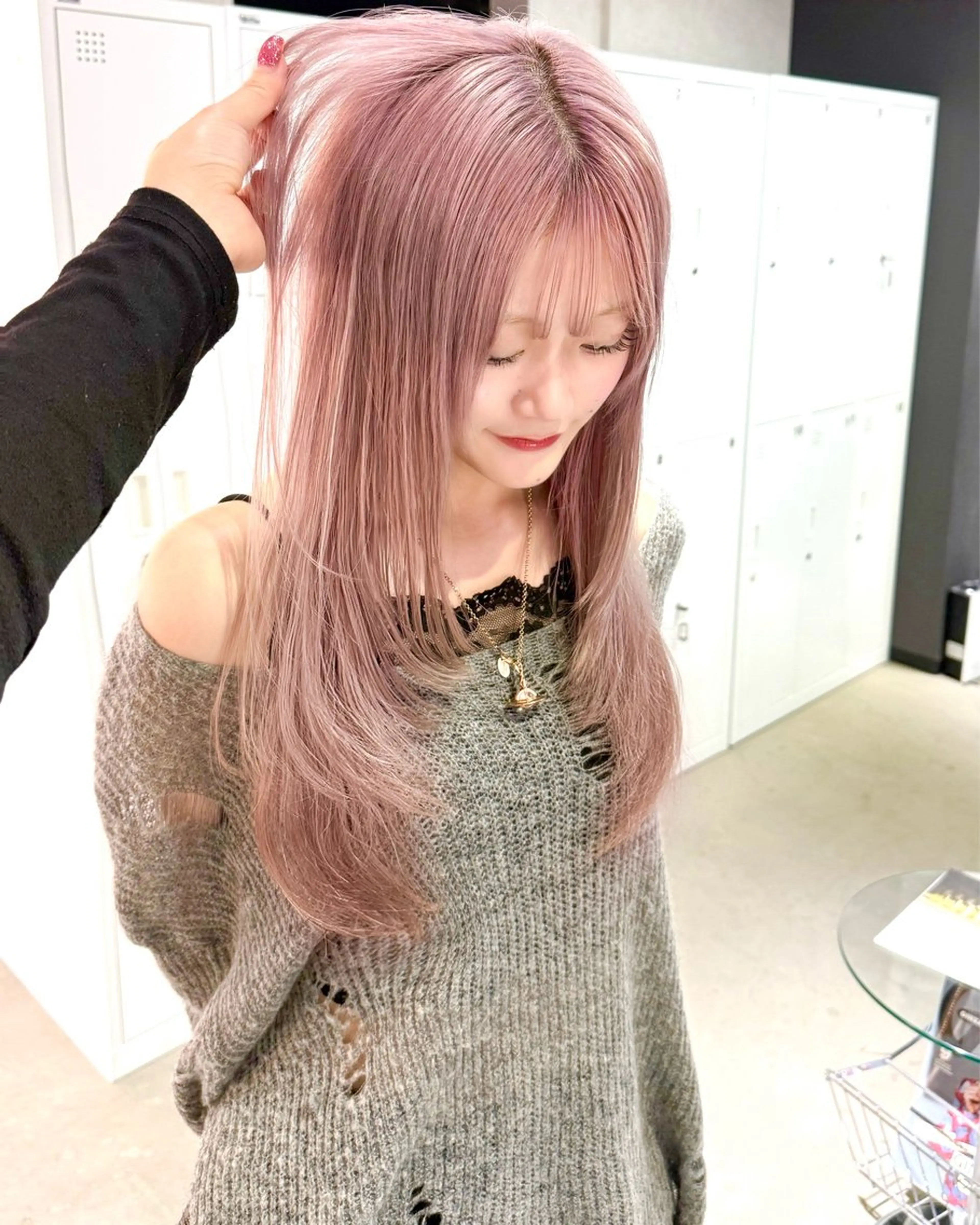 ロング カラー ピンクカラー レイヤーカット ヘアカラー トリートメント レイヤー/暖色/ ミルクティー/マリアのヘアスタイル
