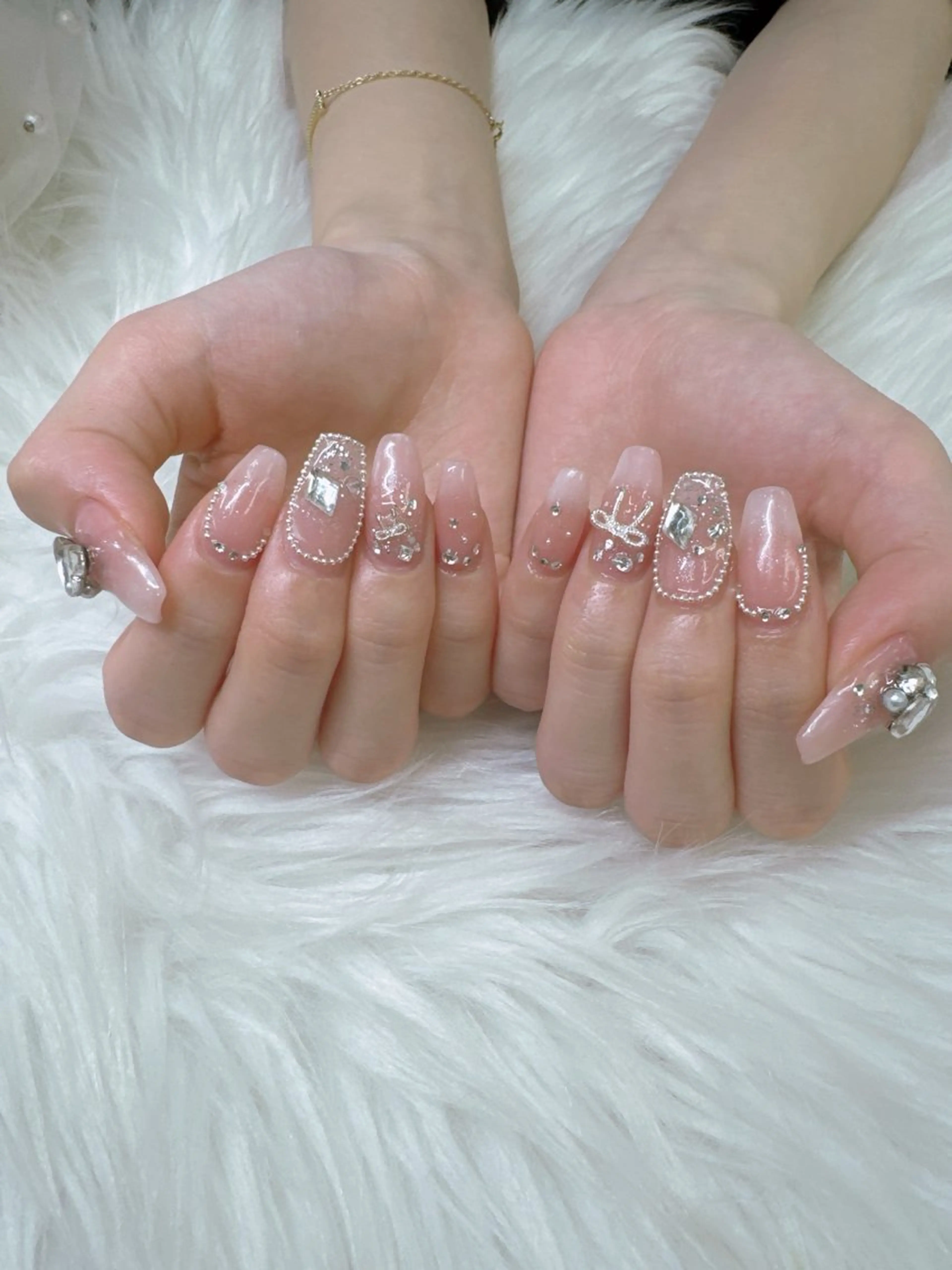 ネイル アートネイル べっ甲ネイル ボルドー チークネイル フレンチネイル ハンドネイル クイーンズネイル銀座所属・Queeens nailのネイルデザイン