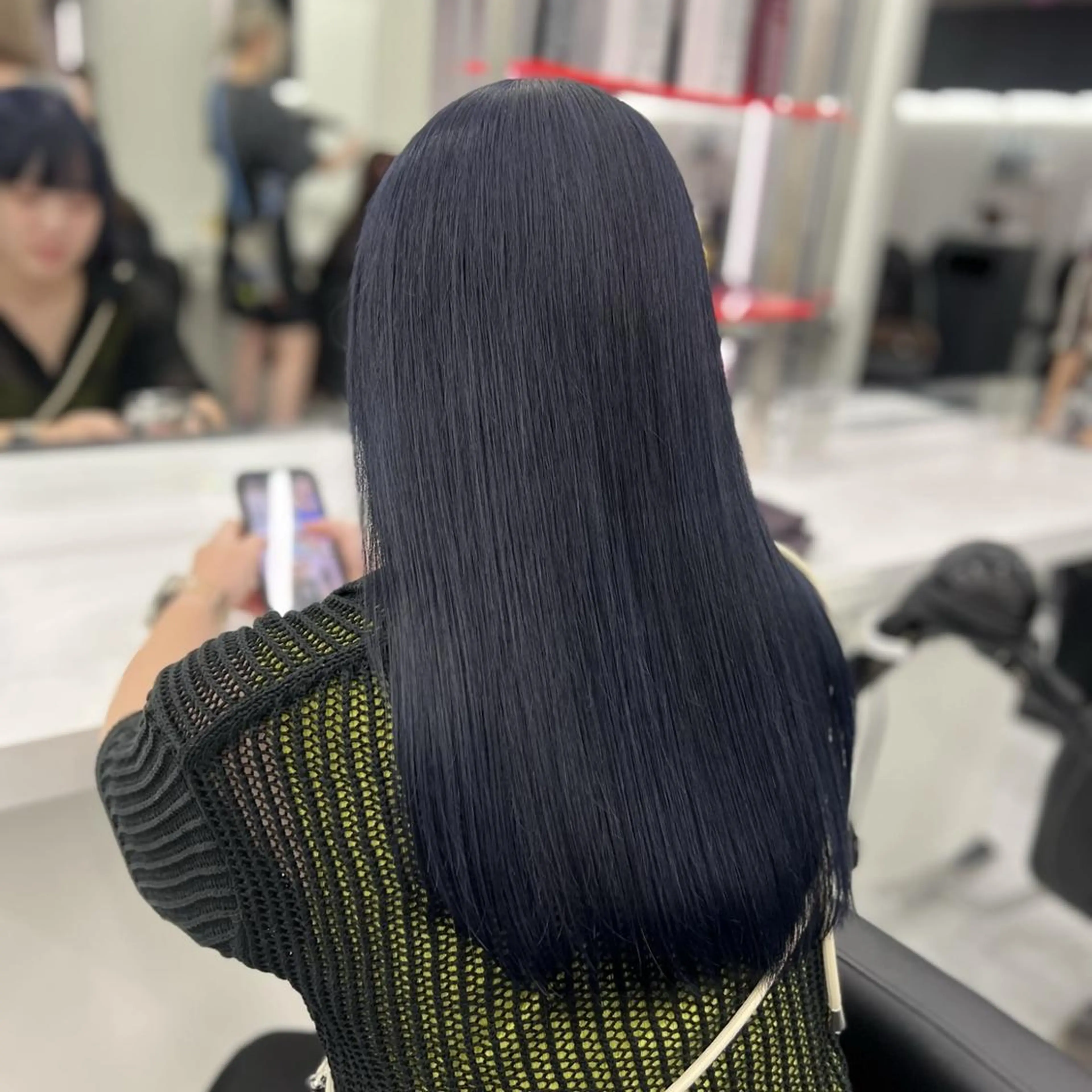 カラー 🪡透明感レイヤ ー🪡渋谷美容室🫧のヘアスタイル
