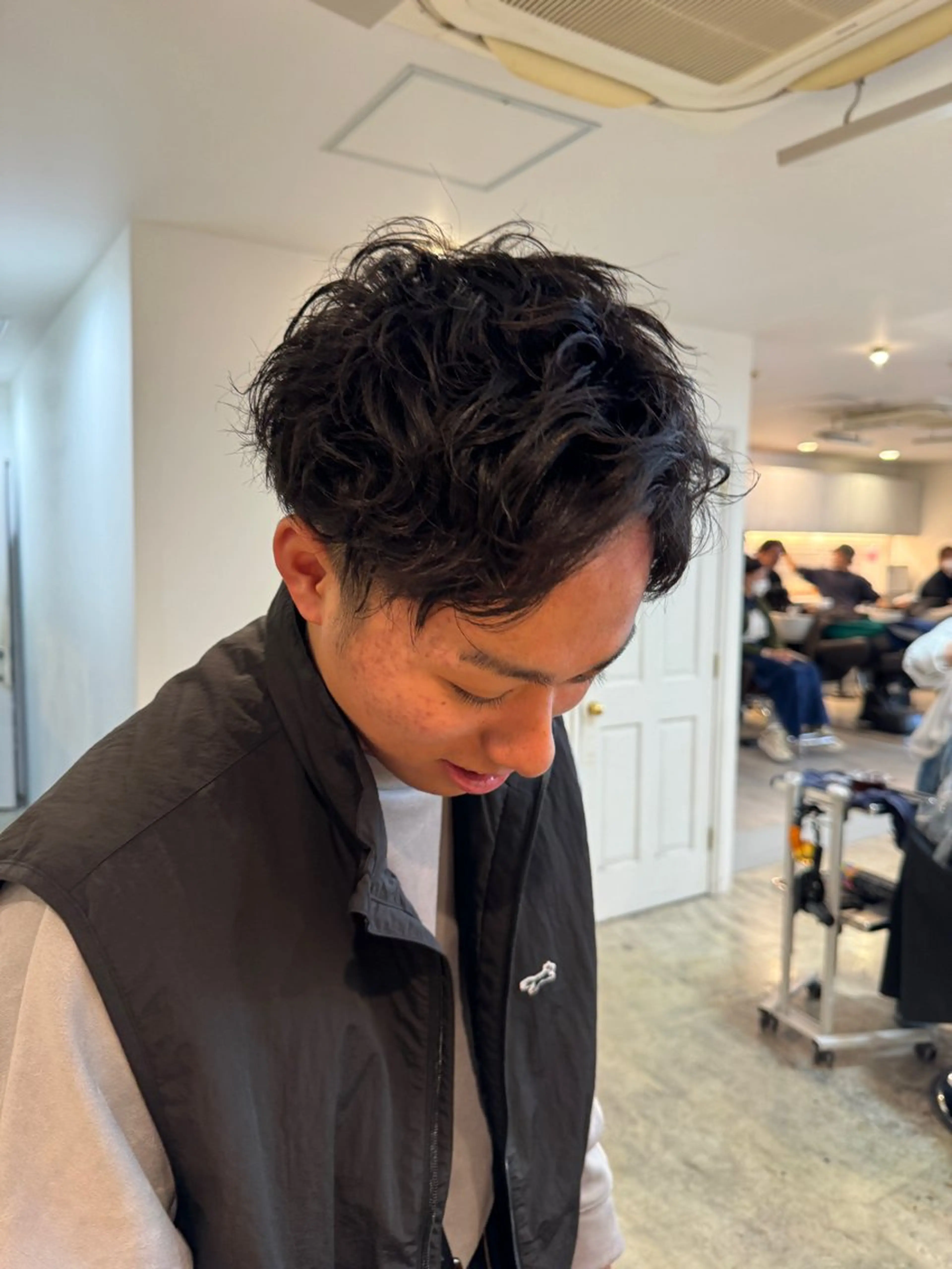 ショート パーマ ツイストスパイラルパーマ スパイラルパーマ カット パーマ 聖斗 /ハイトーン/パーマのヘアスタイル