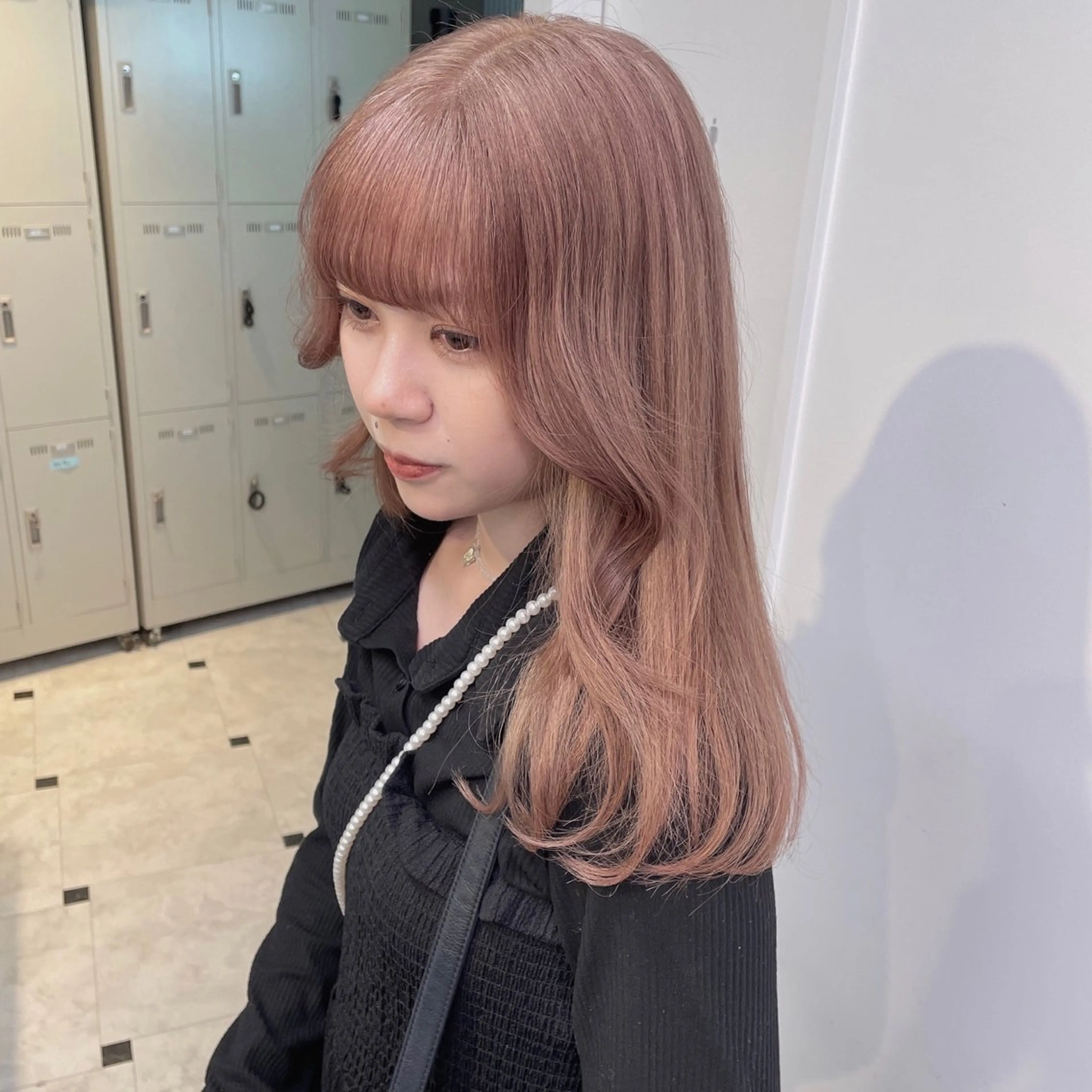 ミディアム 髪質改善 シースルーバング ヘアカラー トリートメント サロウィン新宿三丁目East所属・💕冬モテ×上品色気 モテヘア💕山田航介のヘアスタイル
