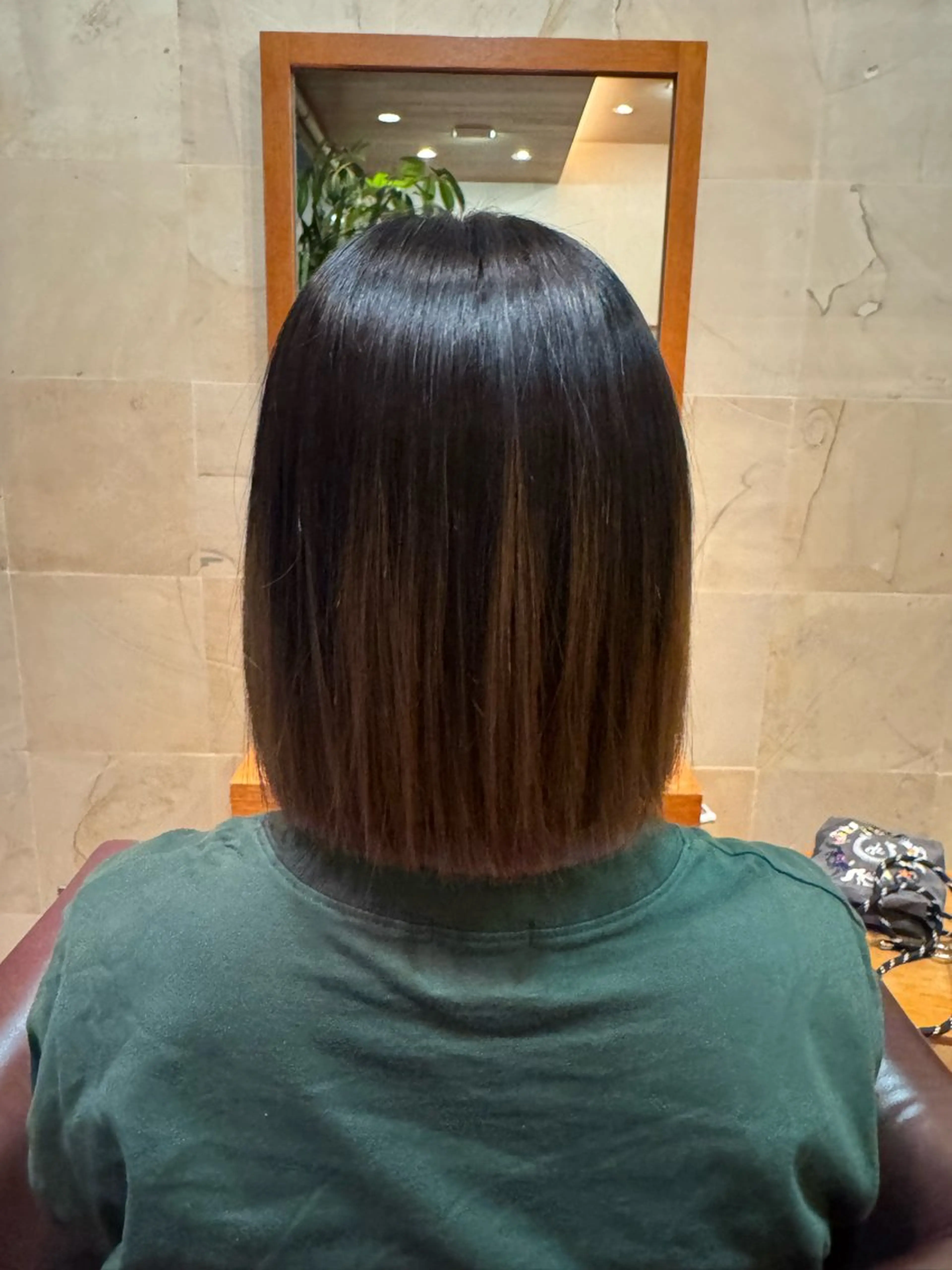 ミディアム 縮毛矯正 艶、デザインカラー KAORI🌼のヘアスタイル