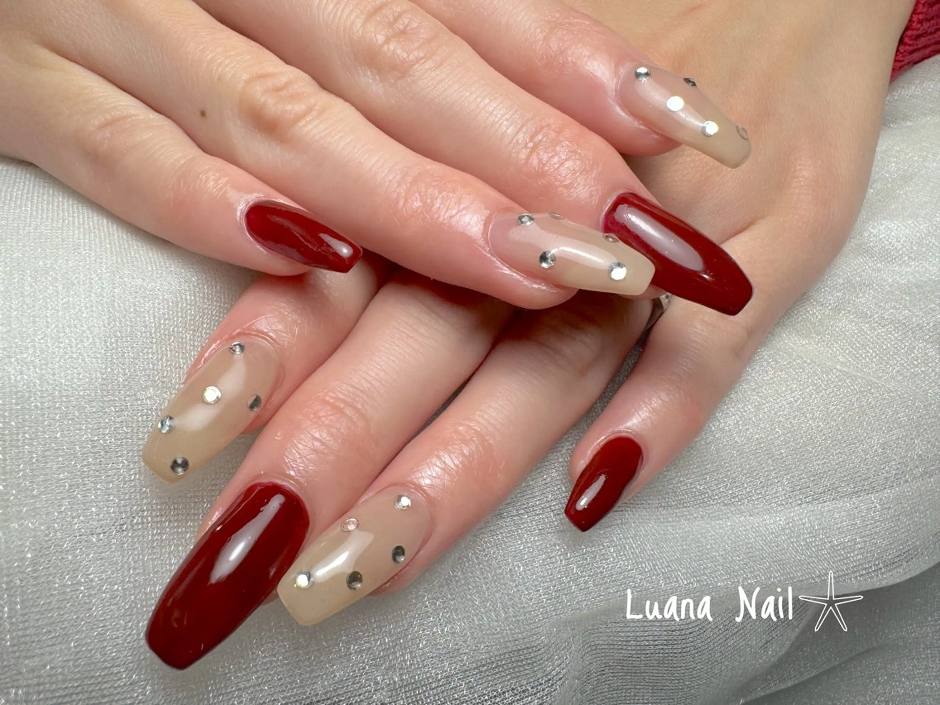 ネイル ストーンネイル ハンドネイル Luana Nailのネイルデザイン