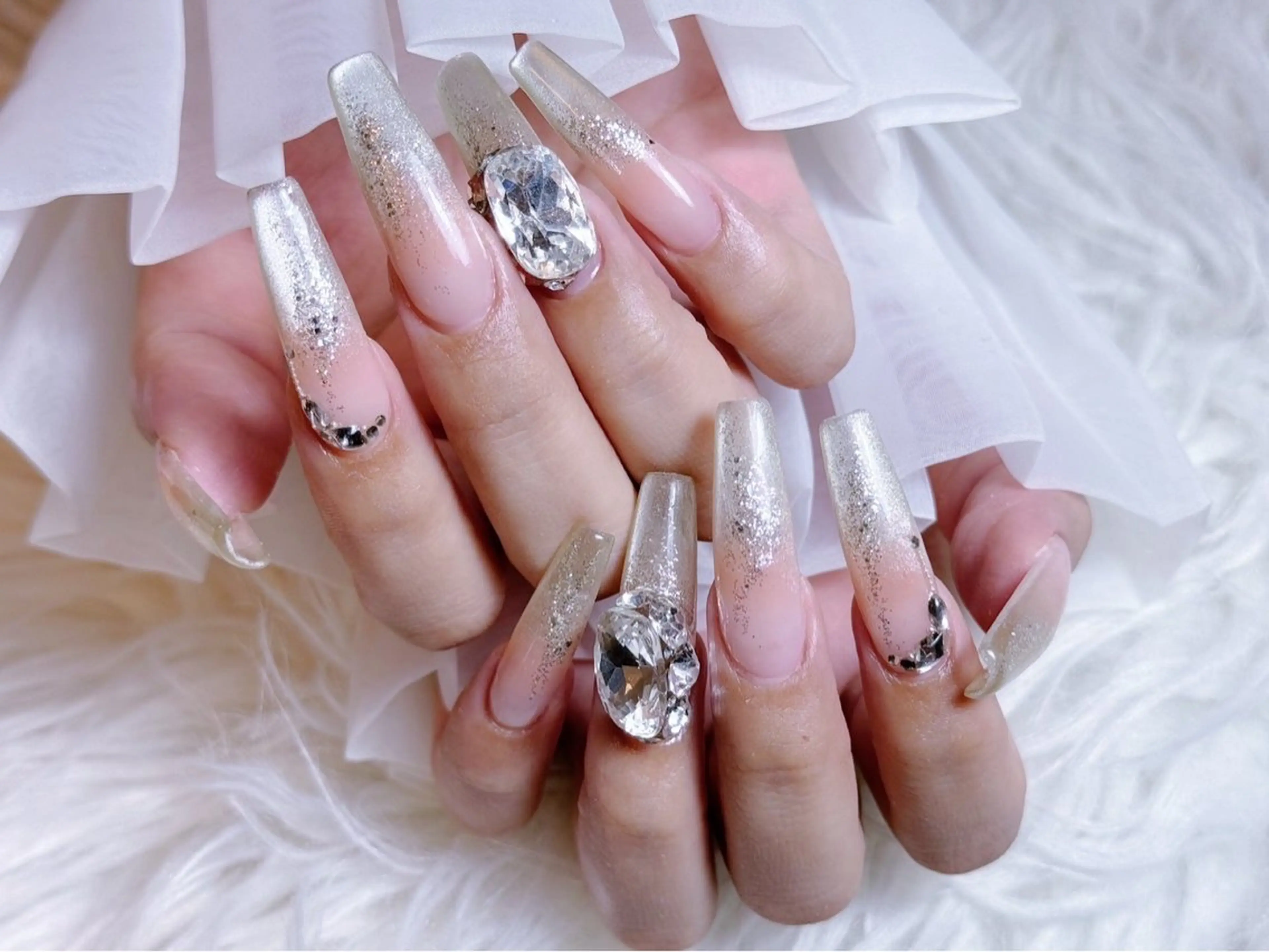 ネイル ハンドネイル ☁️Yun nail KiKi☁️のネイルデザイン