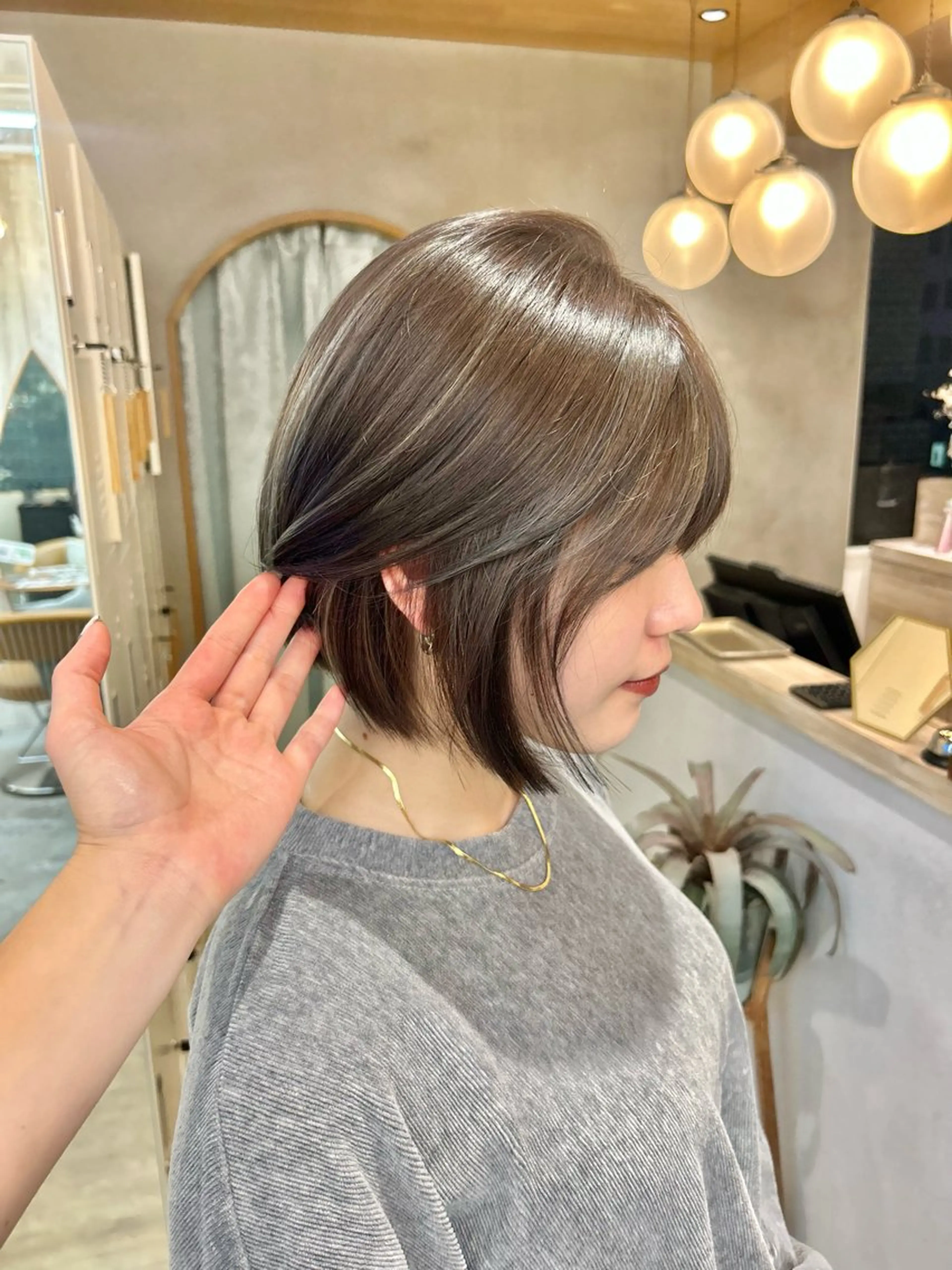 ミディアム カット ヘアカラー トリートメント 🩵縮毛矯正/ブリー チ/髪質改善/いつかのヘアスタイル