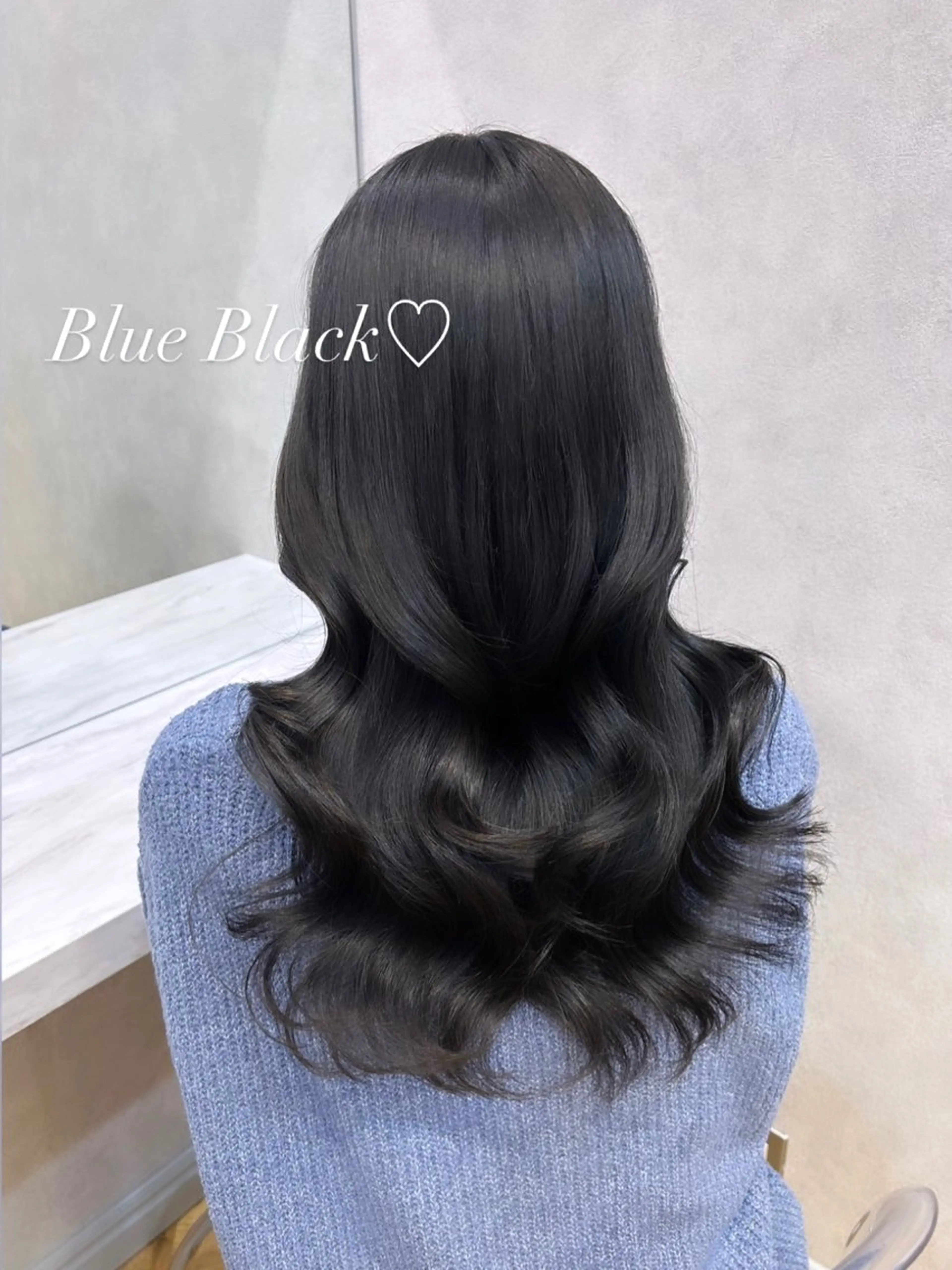セミロング カラー ヘアアレンジ 黒髪 ブルーカラー ブルーブラック 透明感カラー 韓国風ヘア ヘアカラー トリートメント 🩷韓国ヘア/レイヤ ー🩷Maikaのヘアスタイル