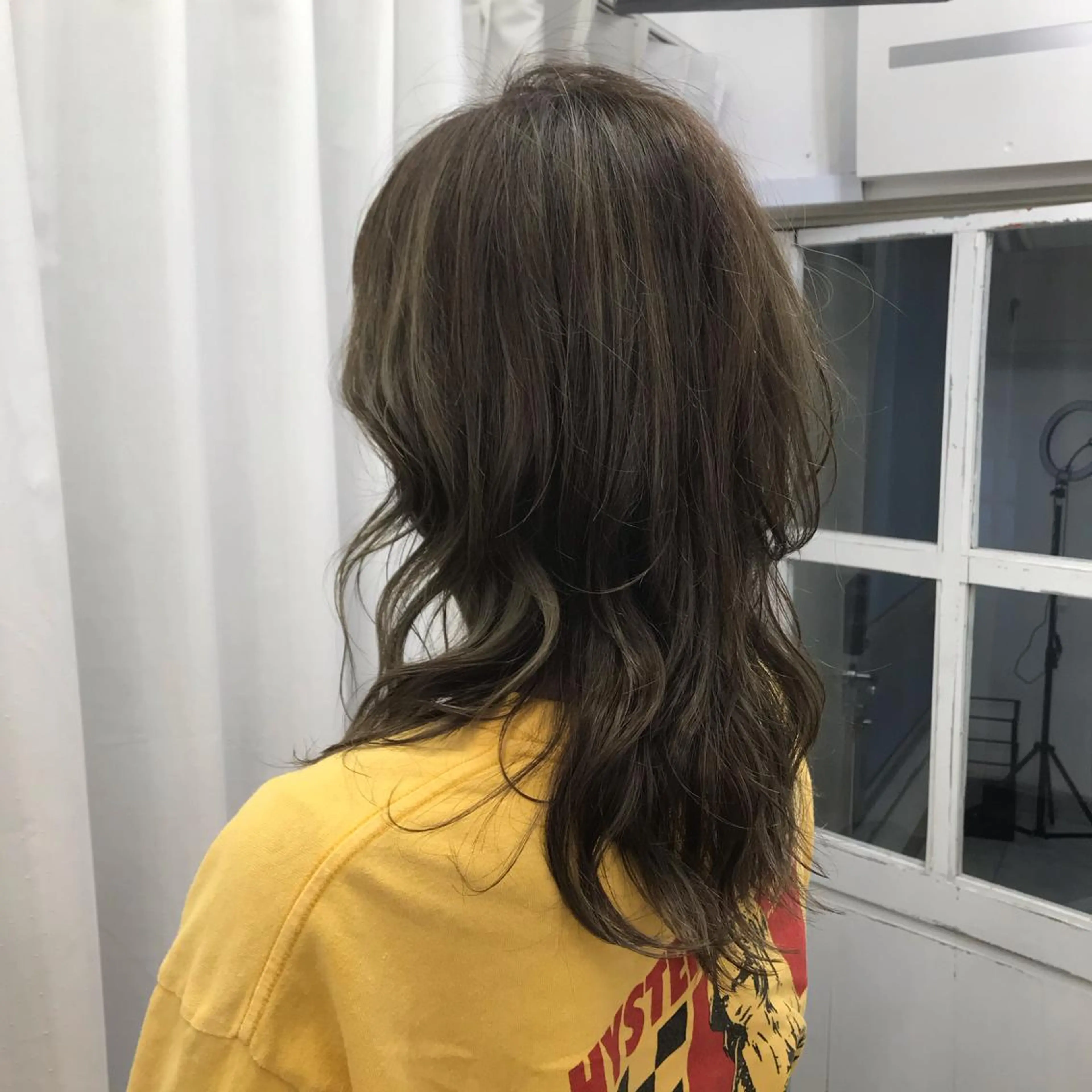 ミディアム カラー レイヤーカット ウルフカット ウルフレイヤー ていねい技術No.1 🌈諏訪 健太のヘアスタイル