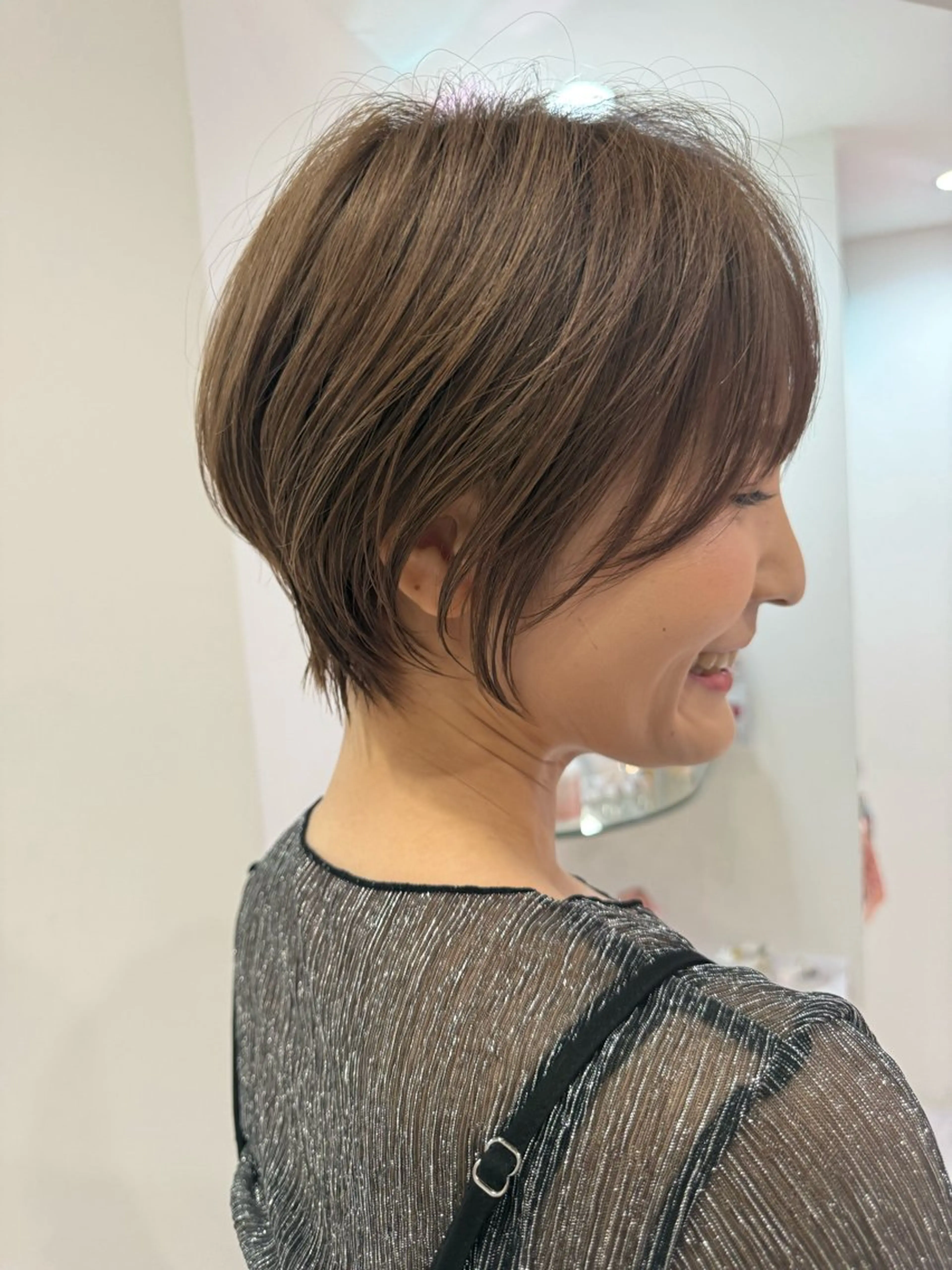 ショート カラー ベージュカラー ショートヘア 小顔カット カット ヘアカラー 🌟TOSHI/透明 感カラー/ショートのヘアスタイル