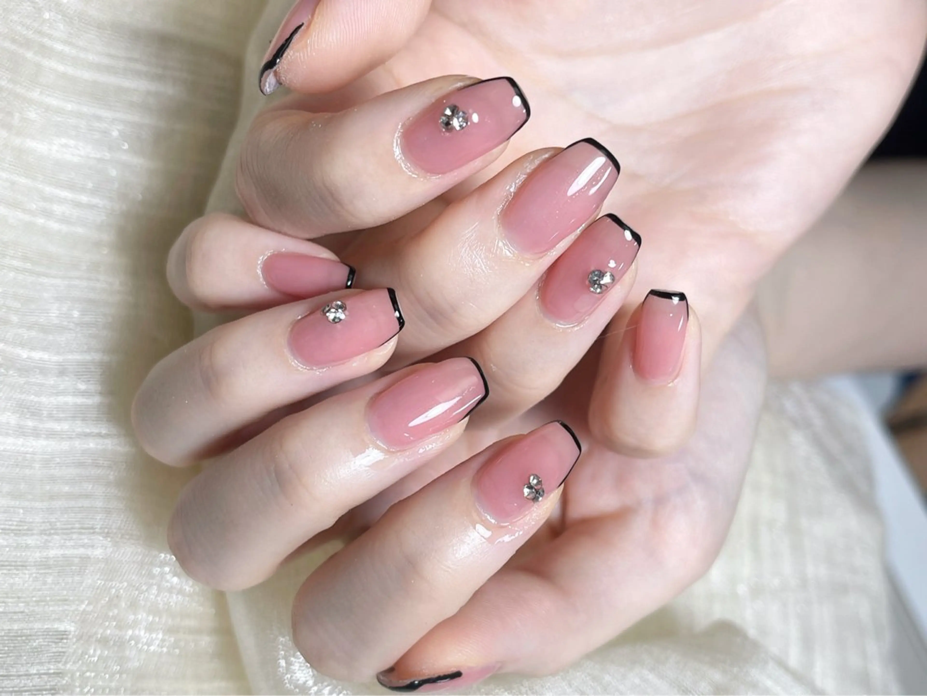 ネイル ハンドネイル 🎀ネイルサロン エクラYUI🎀のネイルデザイン