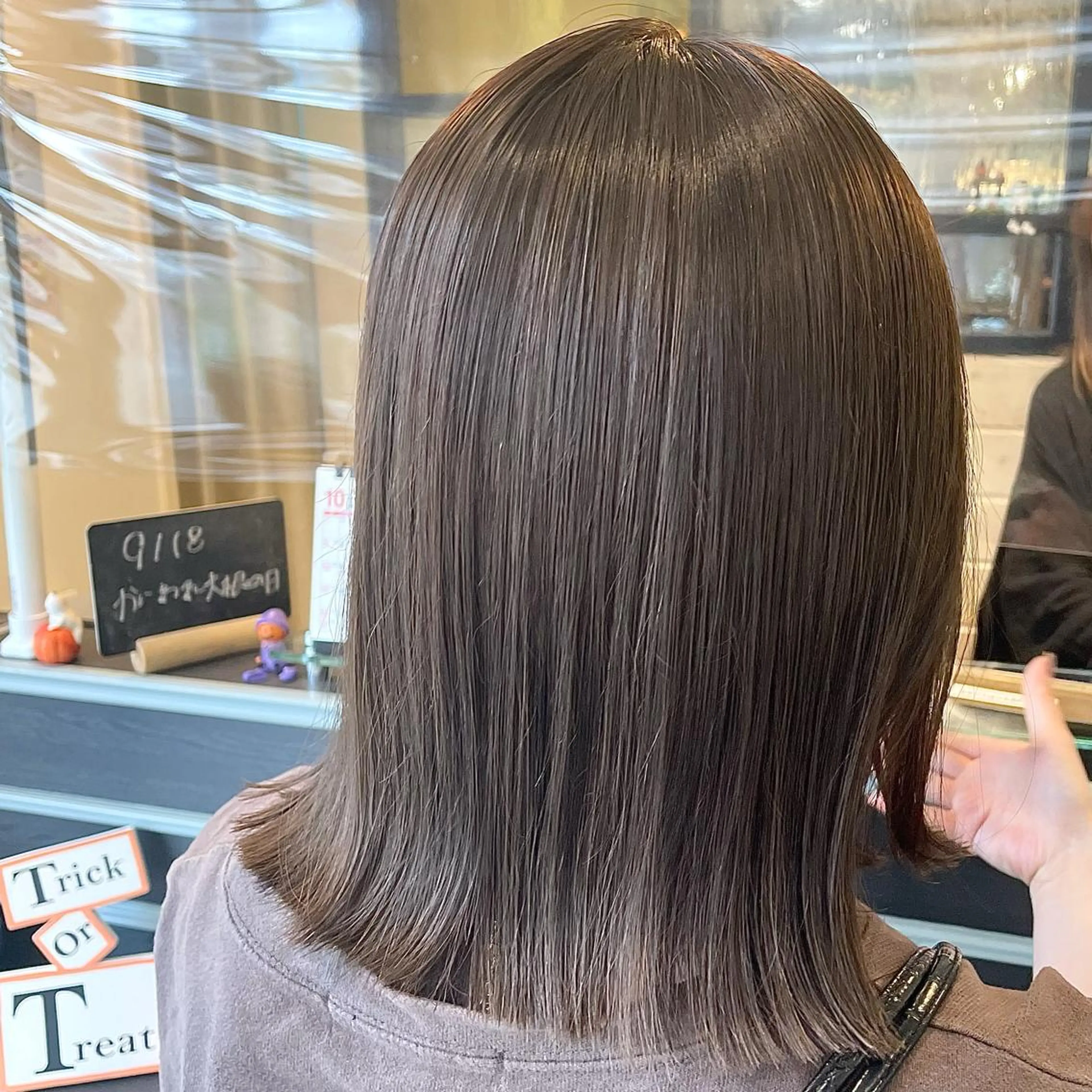 ミディアム カラー スナコザワ レナのヘアスタイル