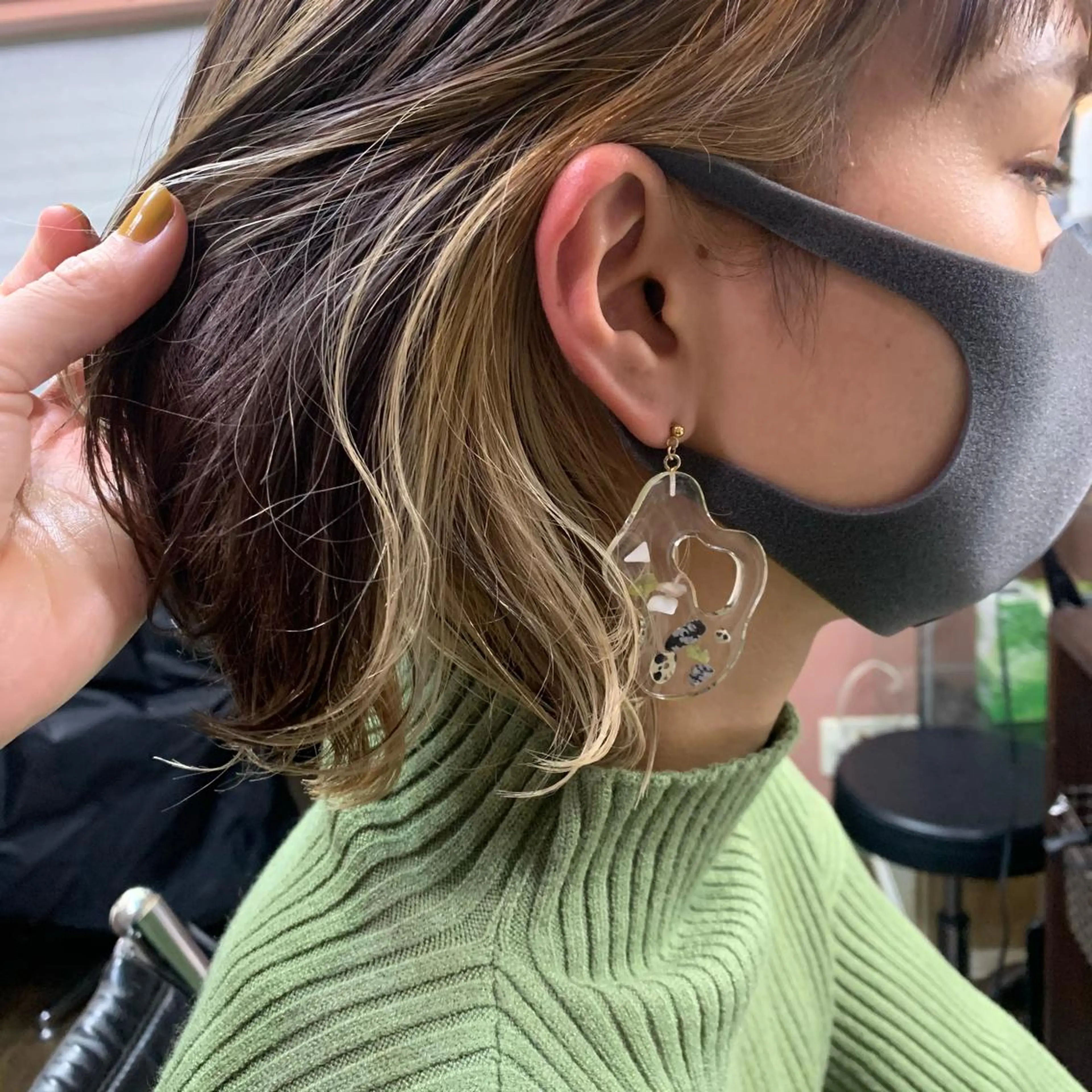 ショート カラー ブリーチ イヤリングカラー chouette/ 根本優希のヘアスタイル