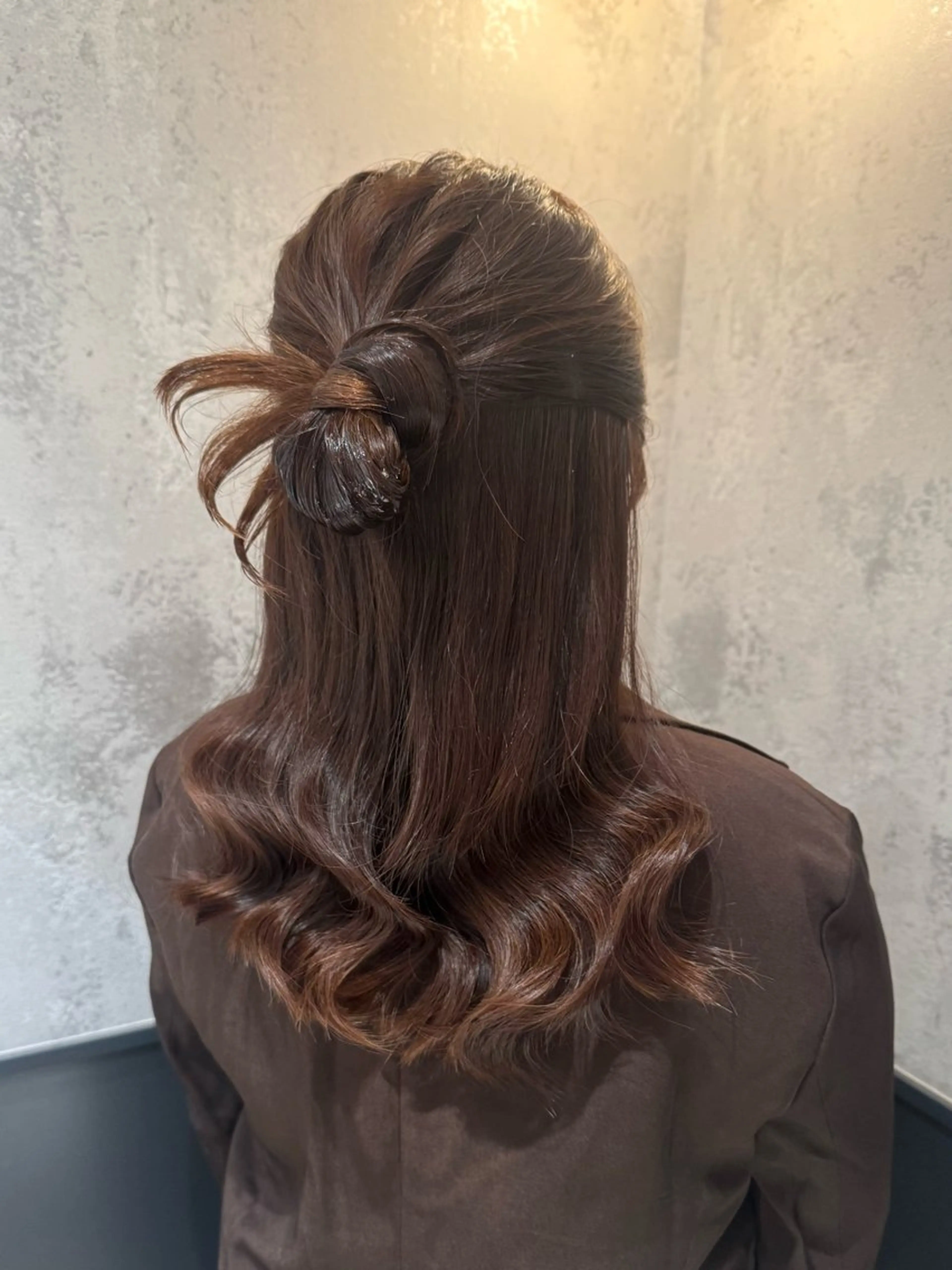 ヘアアレンジ ヘアセット 縮毛矯正/艶ブラウン カラー/ヘアメひふみのヘアスタイル