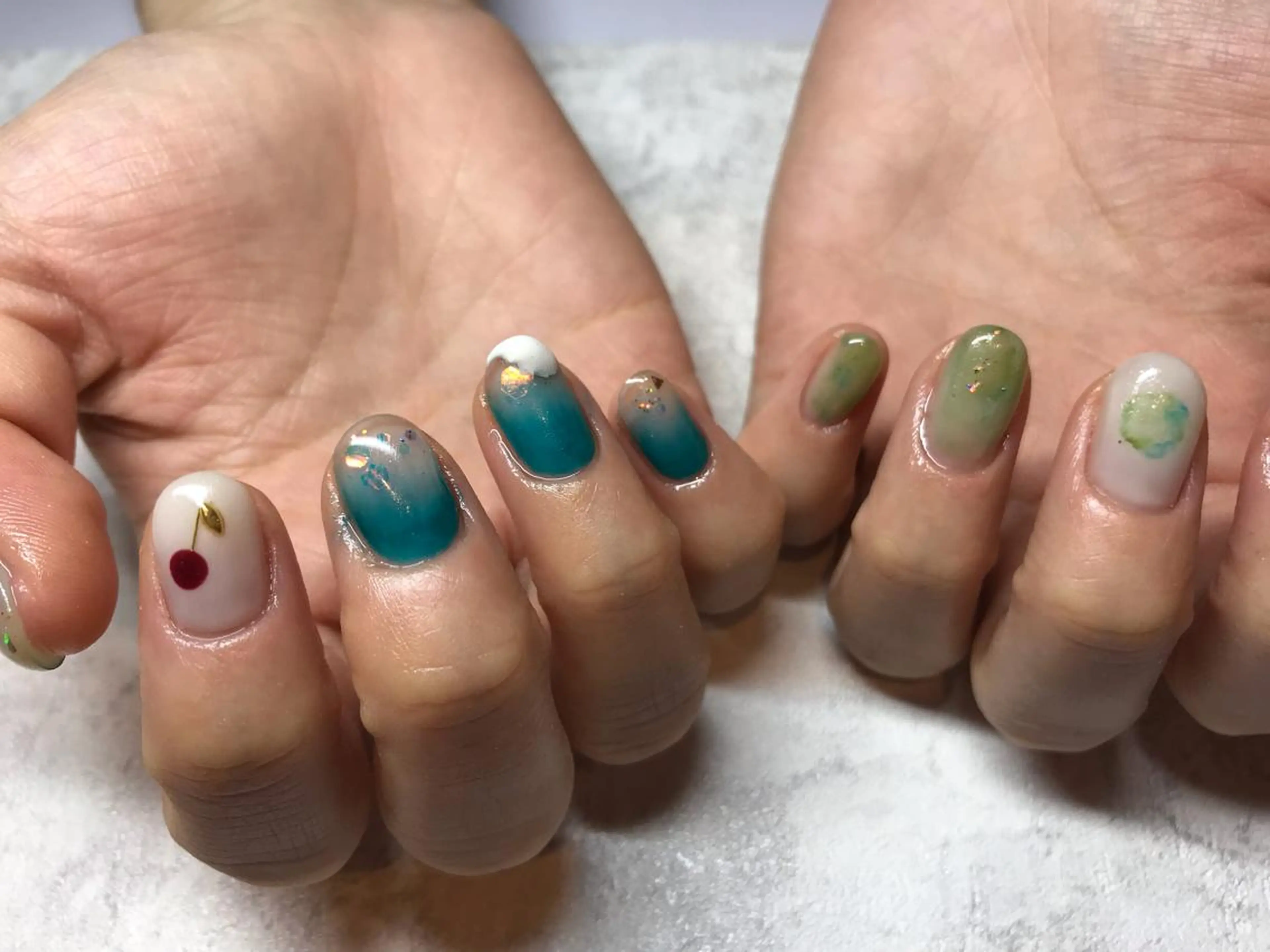 ネイル nail salon　Natural Cure所属・平井 彩香のネイルデザイン