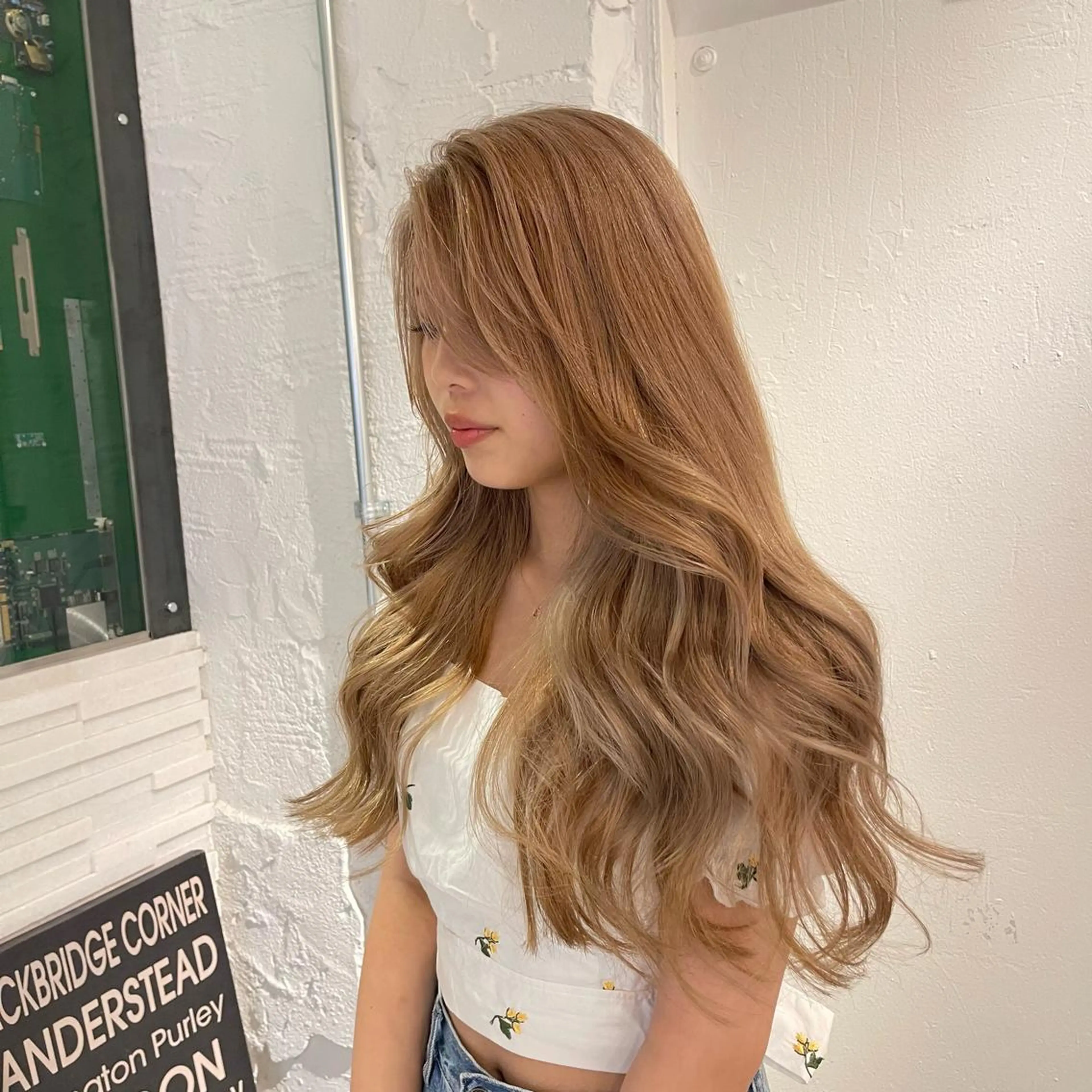 ロング カラー ヘアカラー トリートメント lunty miichiのヘアスタイル