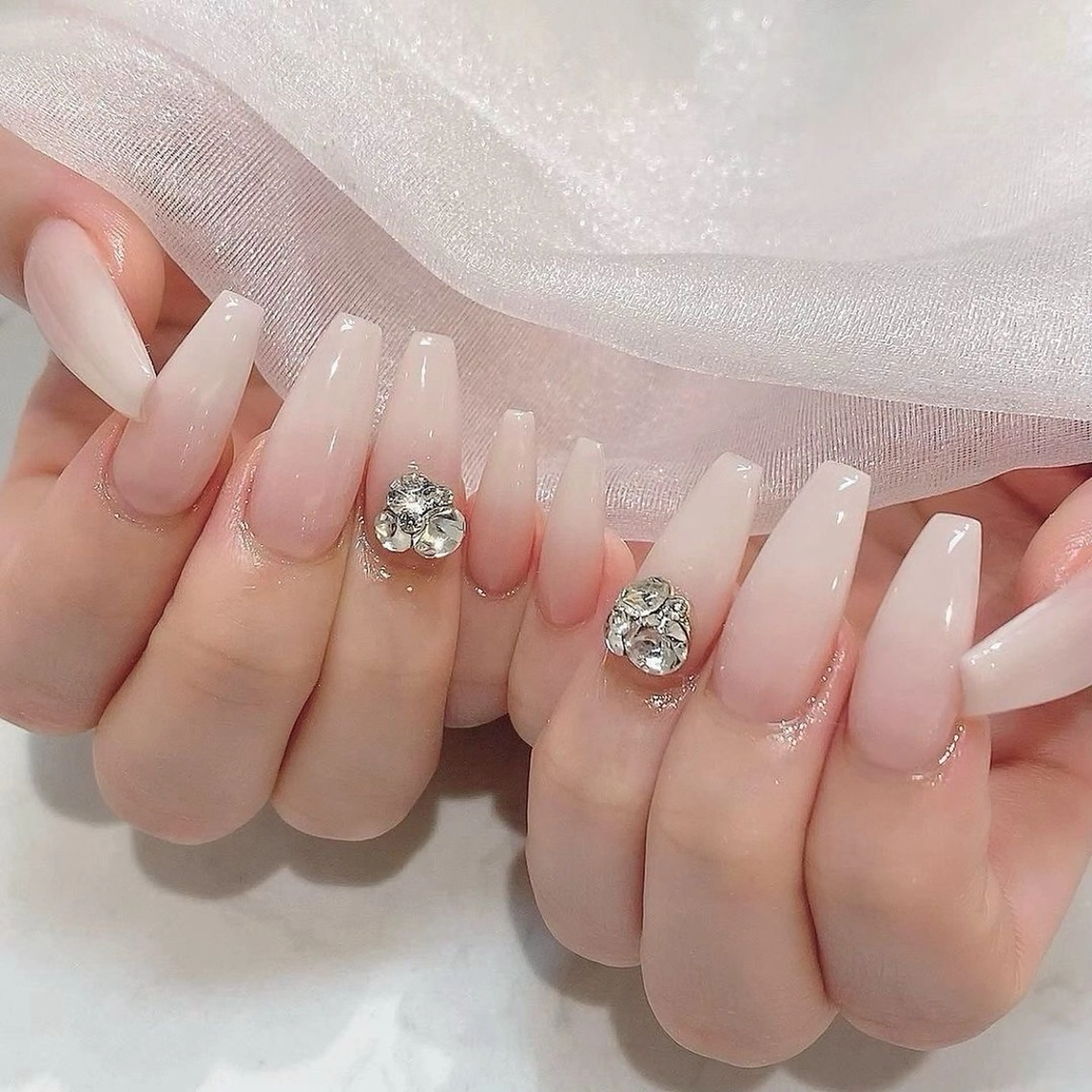 ネイル 長さ出し フレンチネイル グラデーション 卒業式 マグネットネイル ハンドネイル MIHANA NAILのネイルデザイン