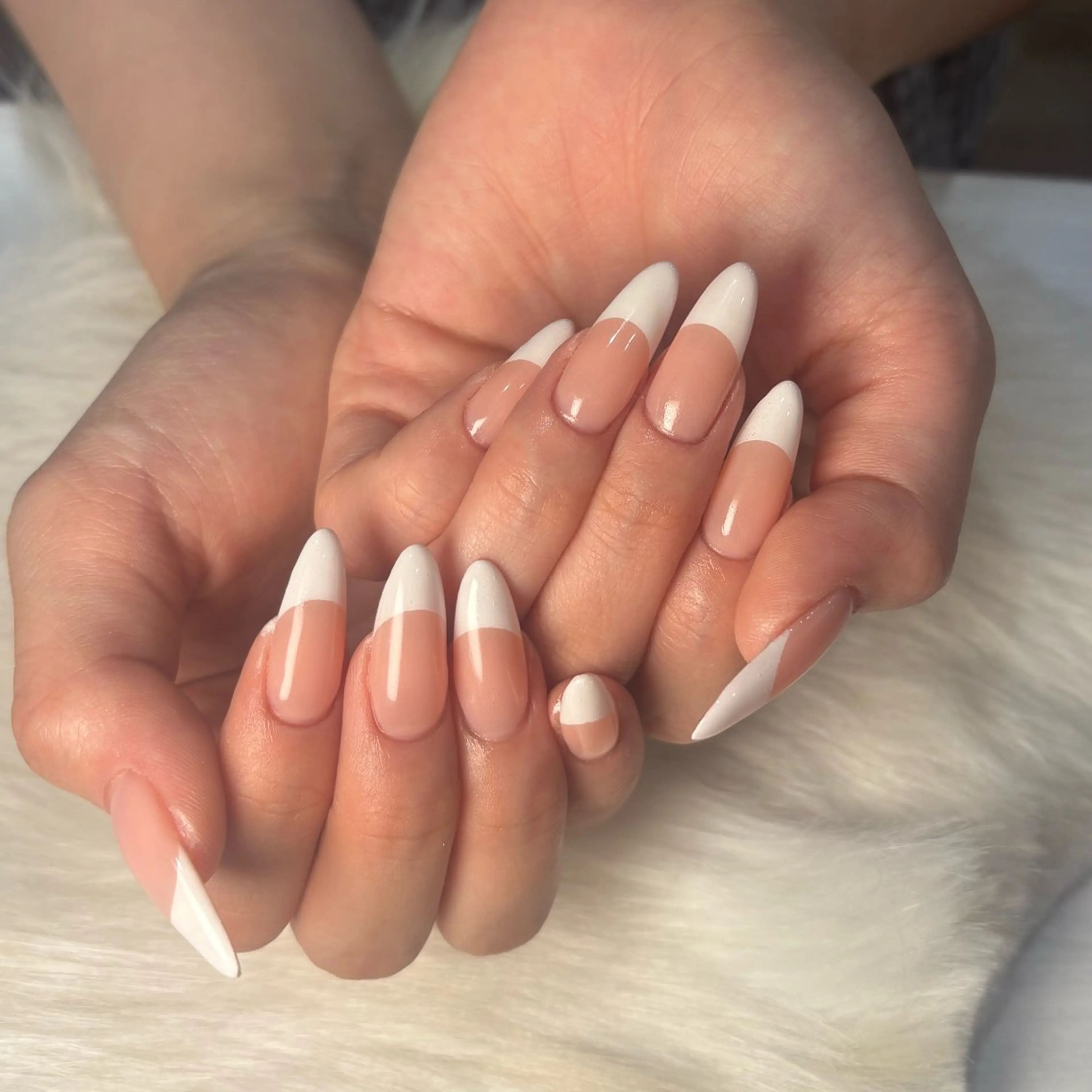 本日空き◎限定価格✨【担当は1年以上経験、上級持ち💅オフ込みチップ長さ出し・長さはMAXまで◎】フレンチの写真